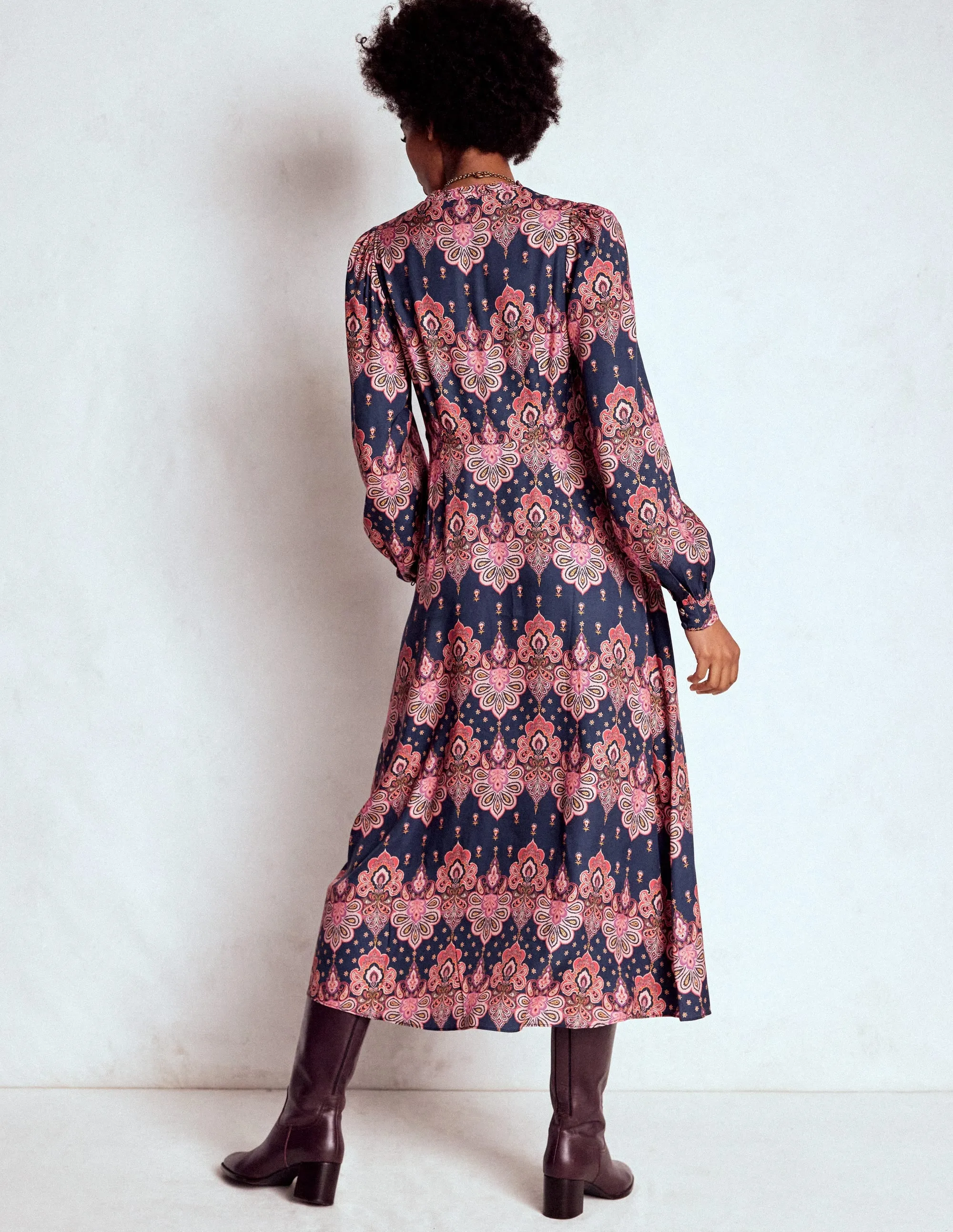 Event Chic Cassie Smocked Tea Dress-Navy, Embellished Paisley