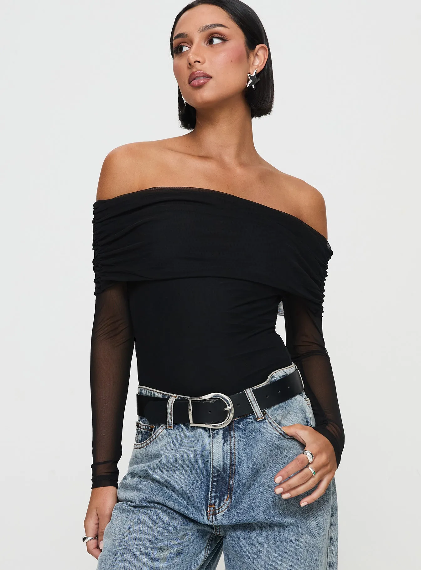 Siella Off Shoulder Bodysuit Black Basic Friends