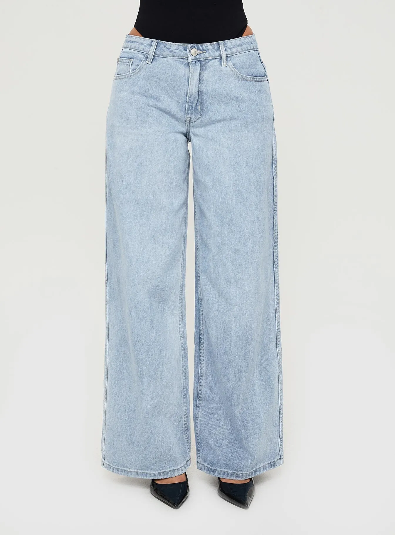 No Fuss Fit Urban Fit Ramos Low Rise Wide Leg Jeans Light Blue Wash Petite