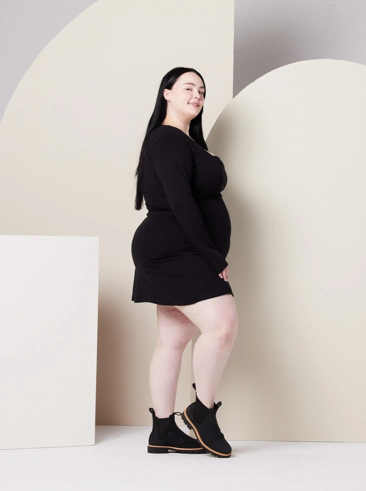 Calm Wave Sonnet Dress - Black