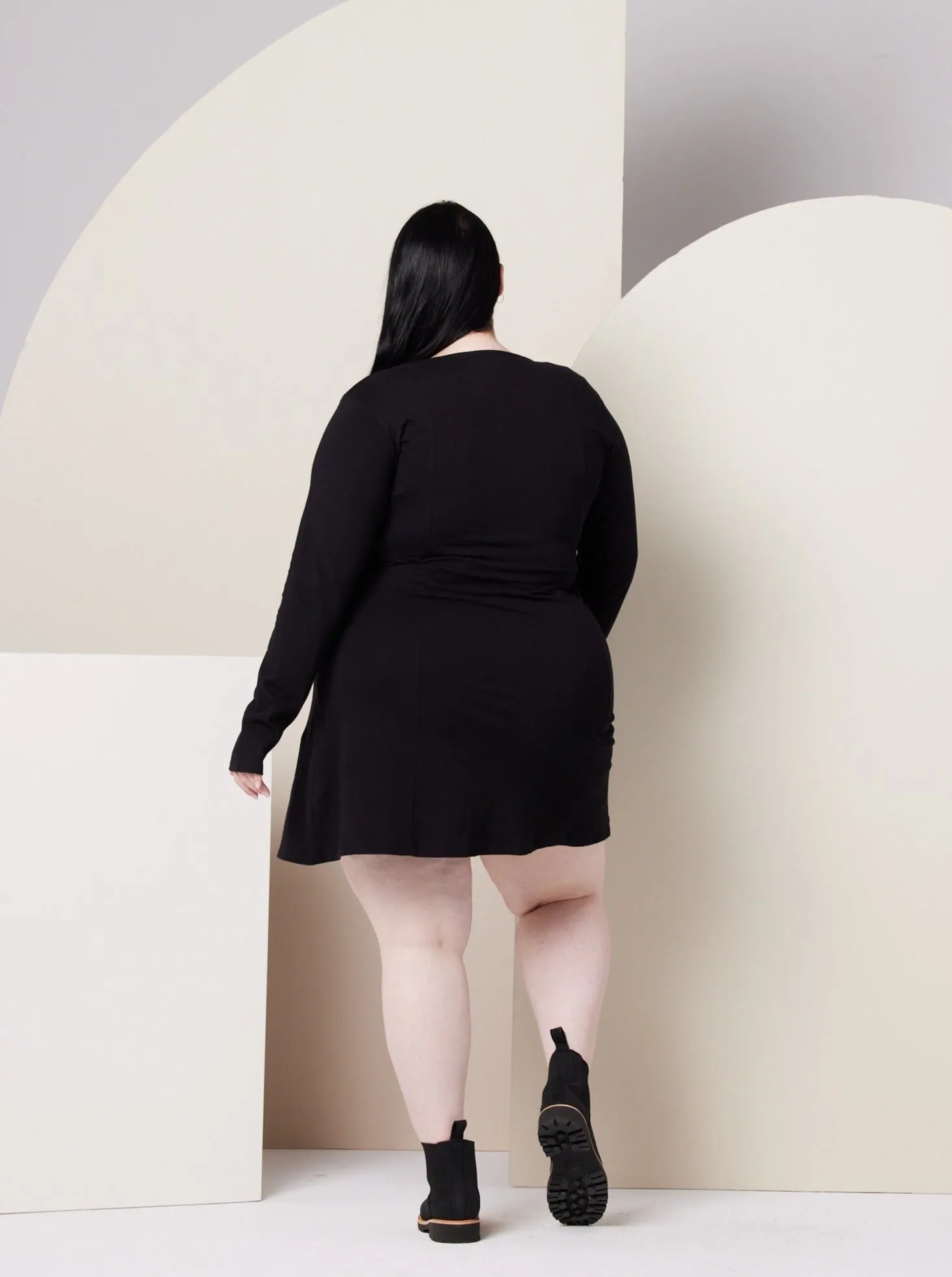 Desk Style Sonnet Dress - Black