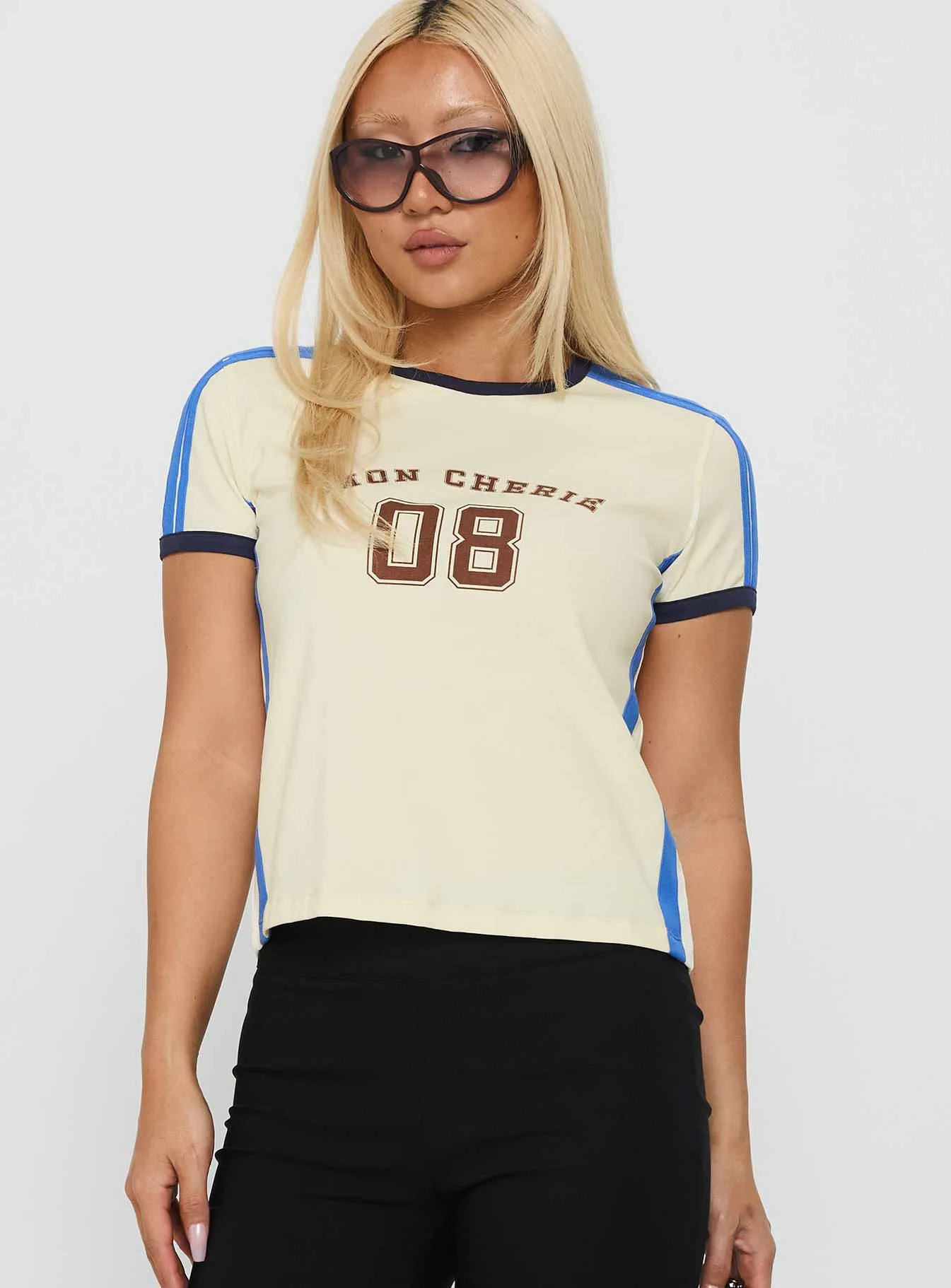 Mon Cherie Tee Porcelain Autumn coziness VintageWashEffect