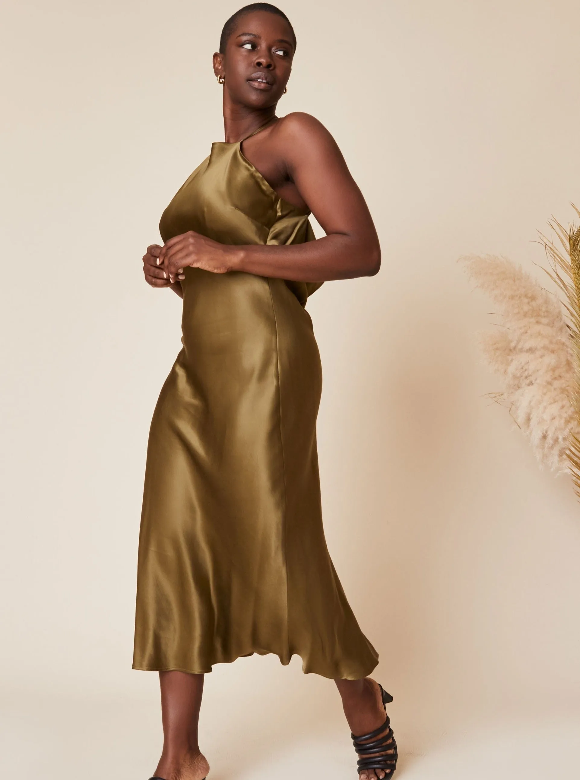 Fiona Dress - Hunter Gloss Glow