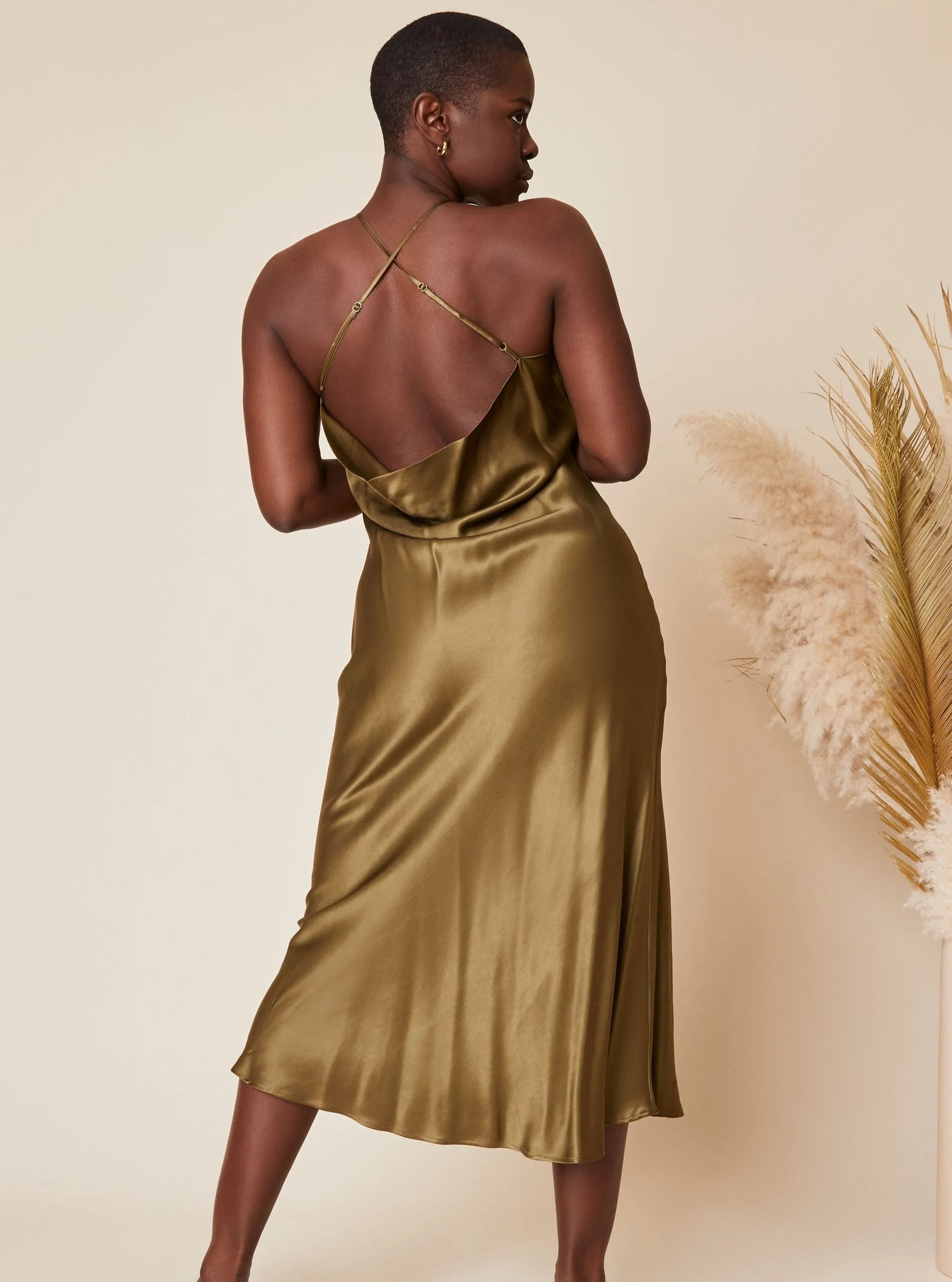 Fiona Dress - Hunter pack light Breathable mesh