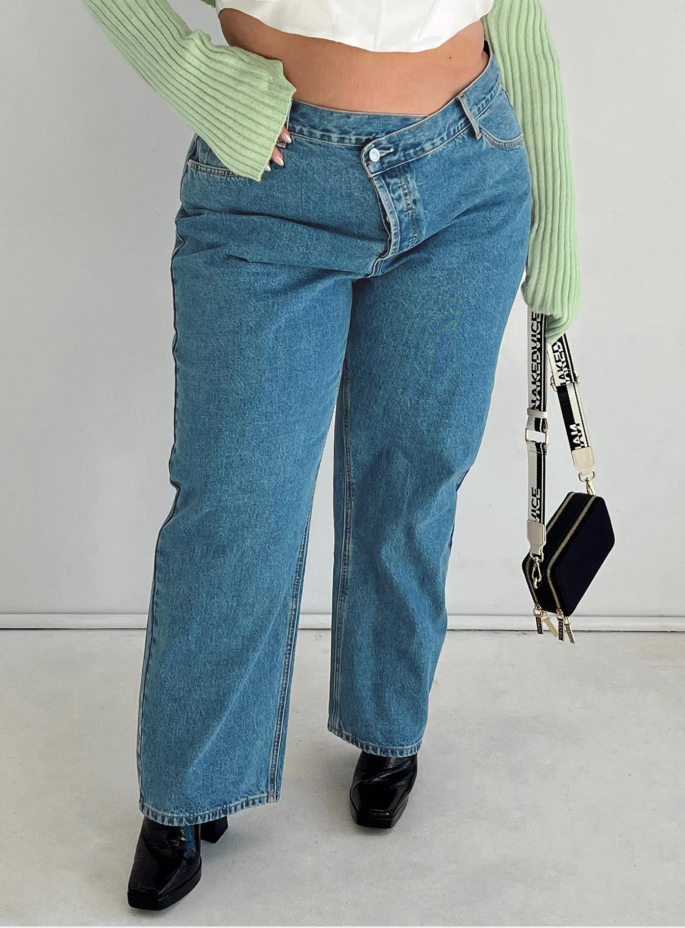 Holly Asymmetric Straight Leg Jean Mid Wash Denim Curve Common Outfit Date Night Sustainable