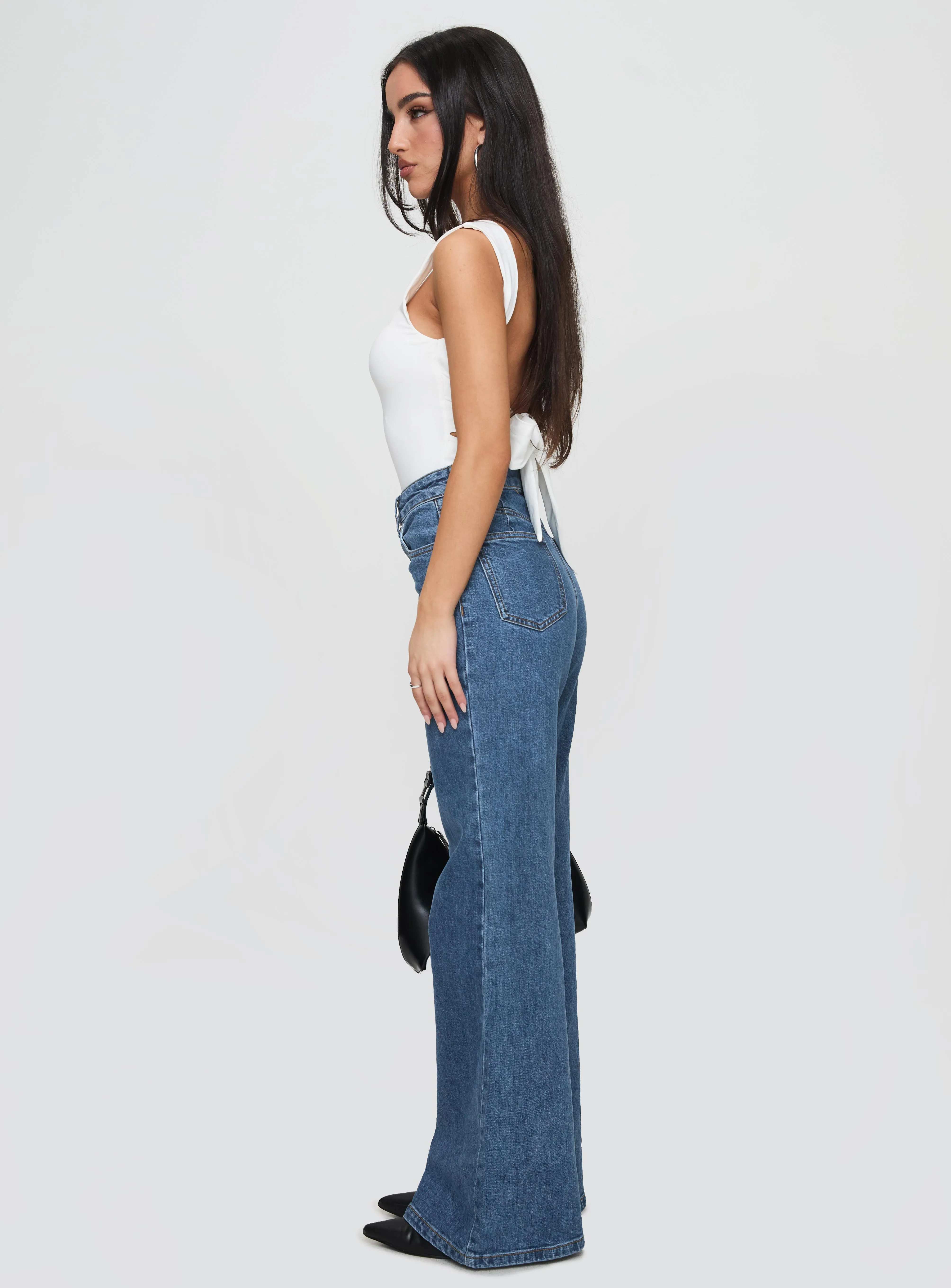 Modern Shopping Day Chic Simplicity Lucille High Rise Flared Jeans Mid Wash