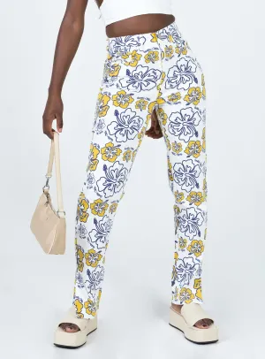 Festival Outfit Minimalist Style Tropical Dreams High Rise Straight Leg Denim Jeans Off White