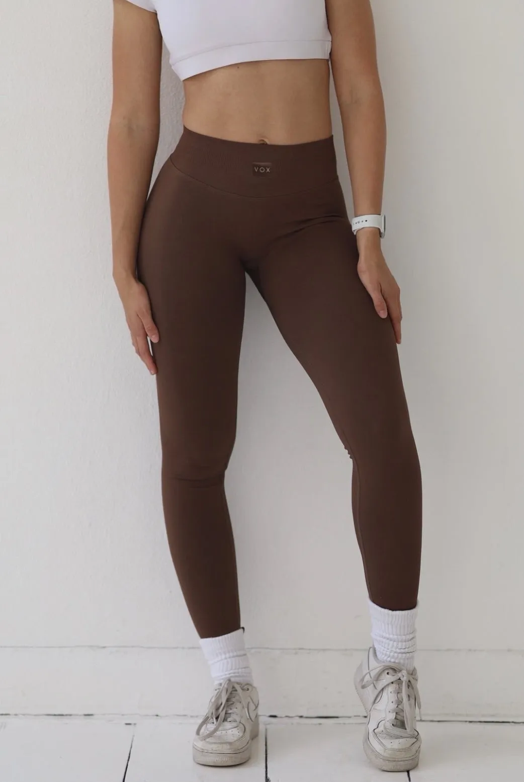 Quick drying material Fit Feel Essential leggings in Espresso