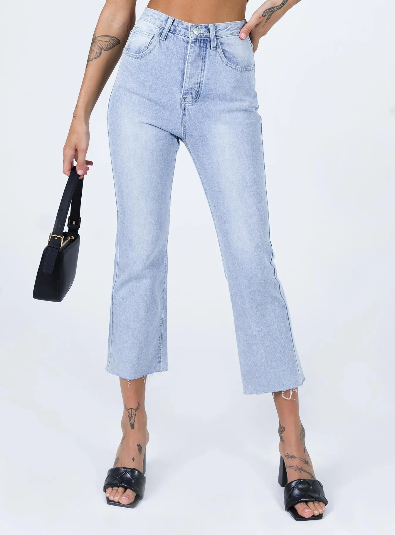 Chill Style Angela Cropped Jeans Light Wash Denim
