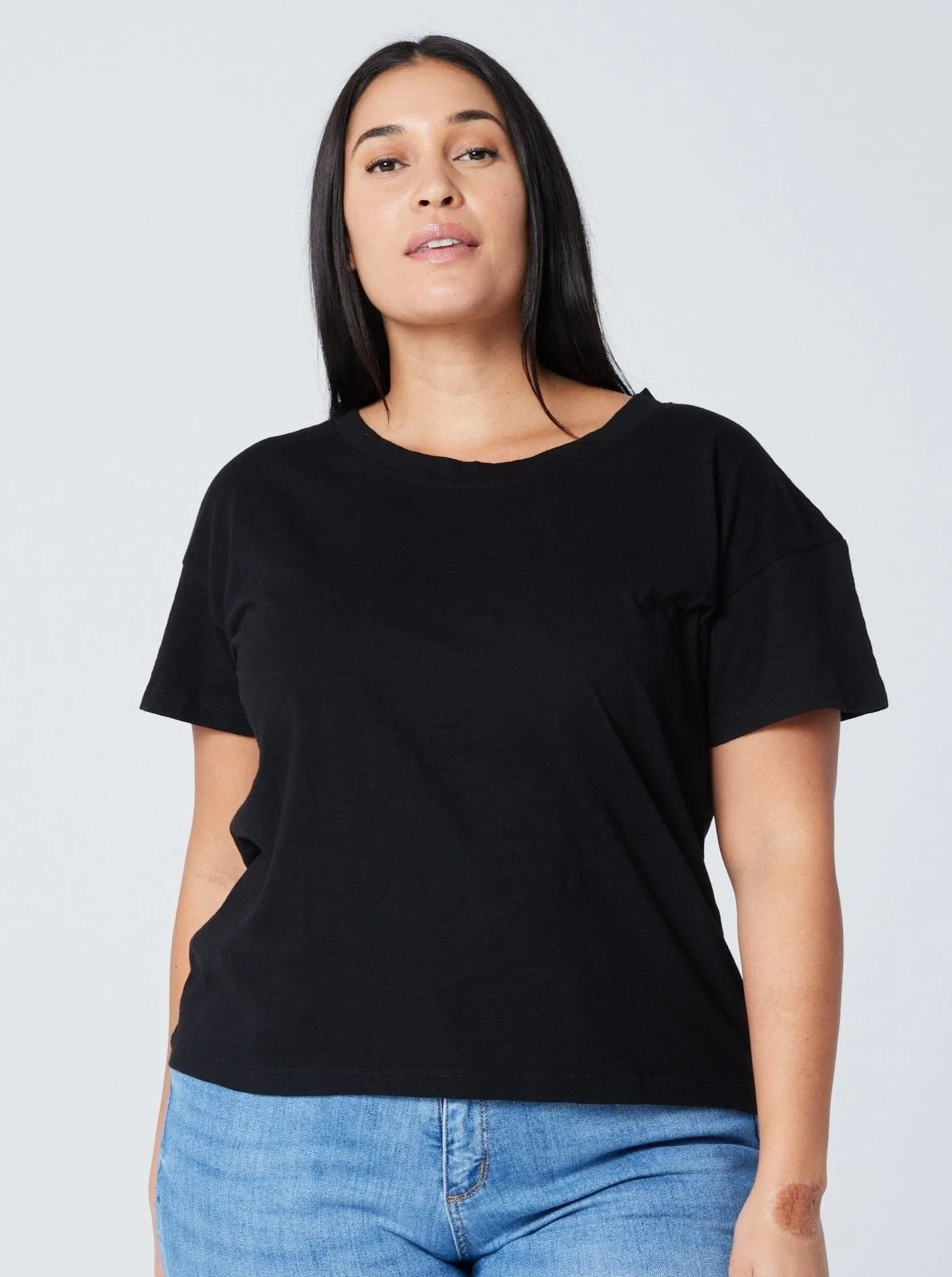 High End Women's Easy Crop Tee - Black