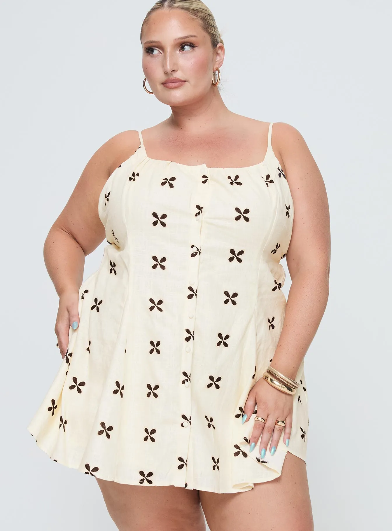 Elian Linen Blend Mini Dress Cream / Multi Curve Model Off Tagless Labeling
