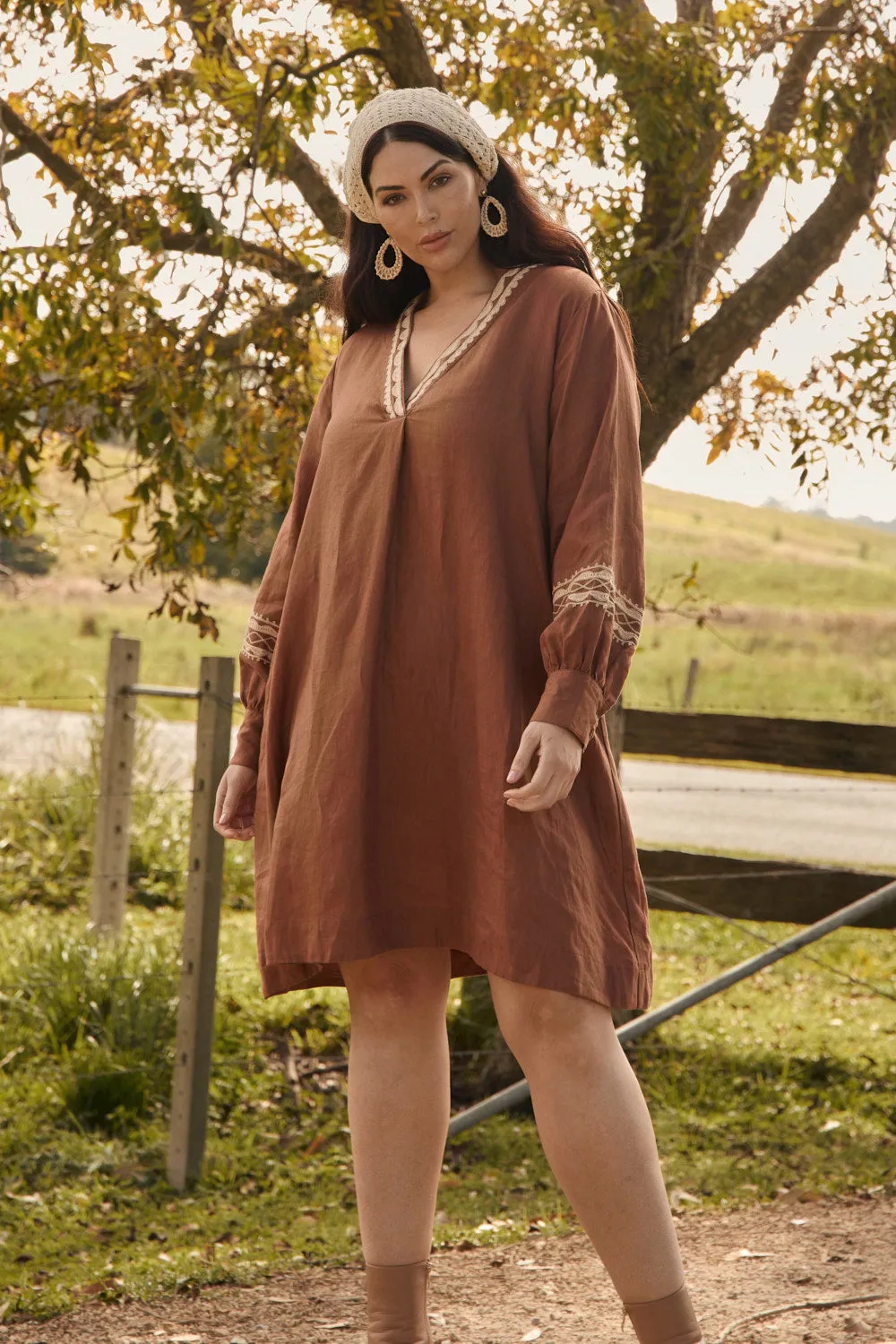 Star Fit AntibacterialFinish Kora Long Sleeve Linen Dress in Rum Caramel