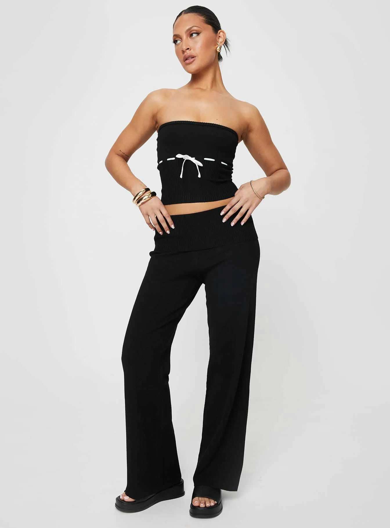 NonFadeFinish Zurie Set Black