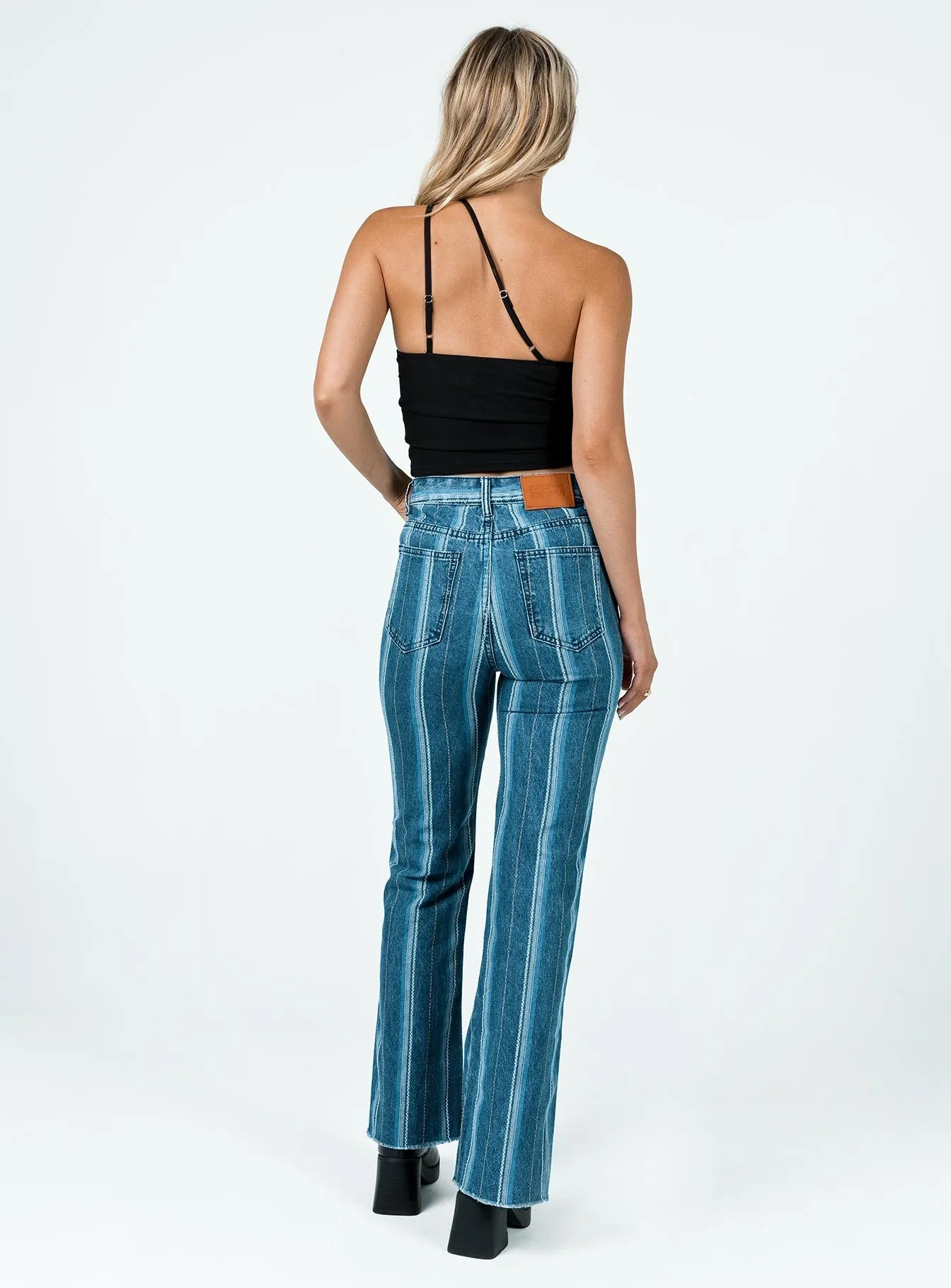 Reliable Outfit Garment Dyed Technique Albanie Denim Jeans