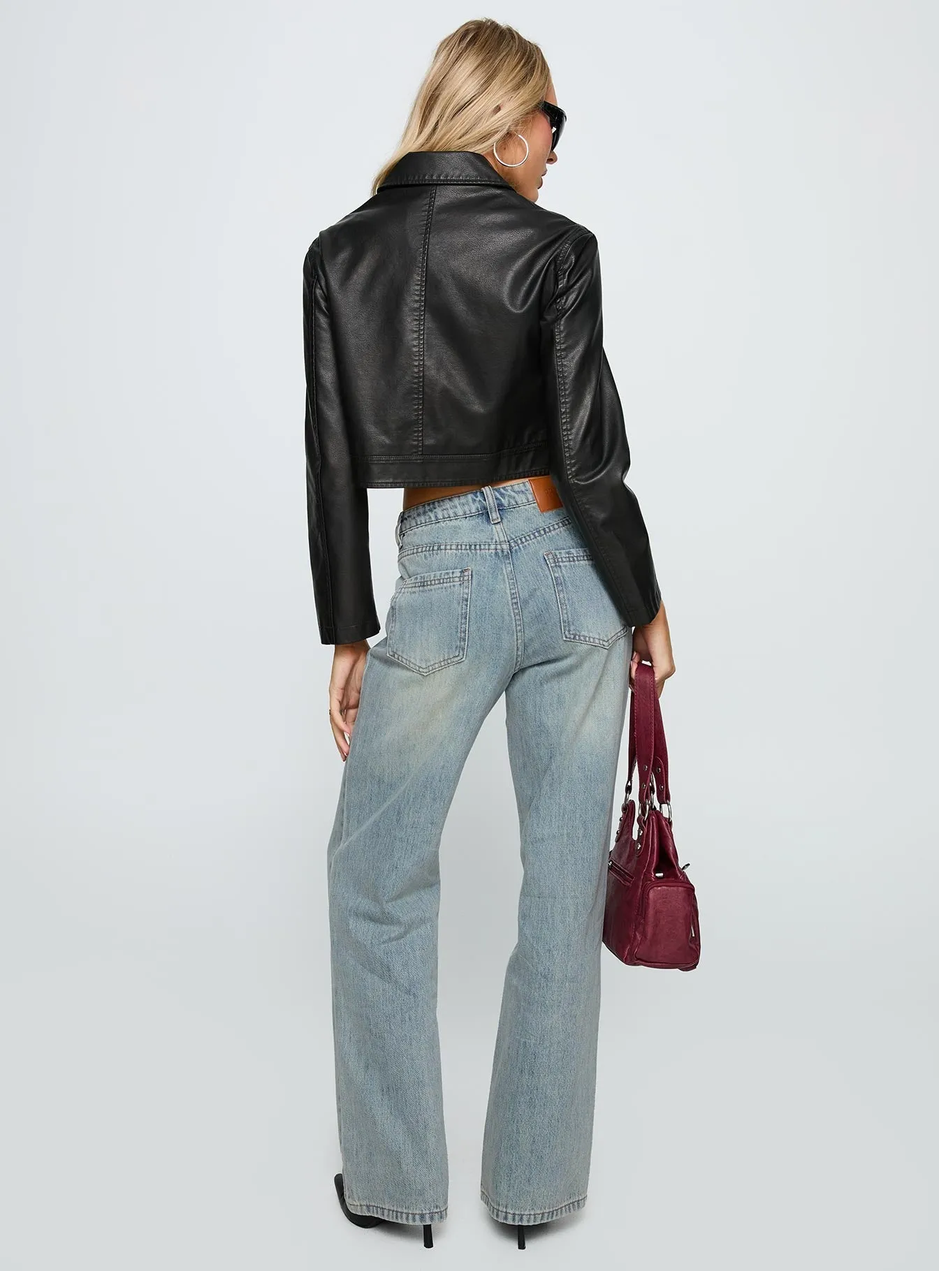 Iconic Outfit Hidden Rivet Details Echo Park High Rise Straight Leg Jeans Vintage Wash