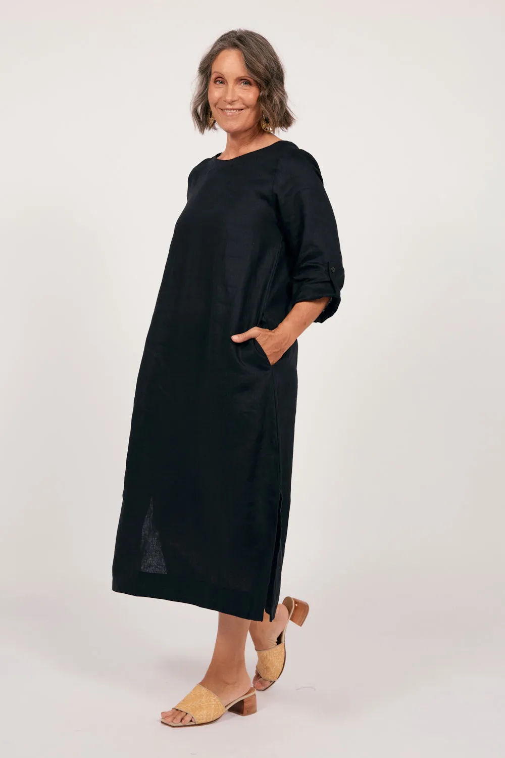 Jarla Linen Midi Dress in Black Walk Friendly