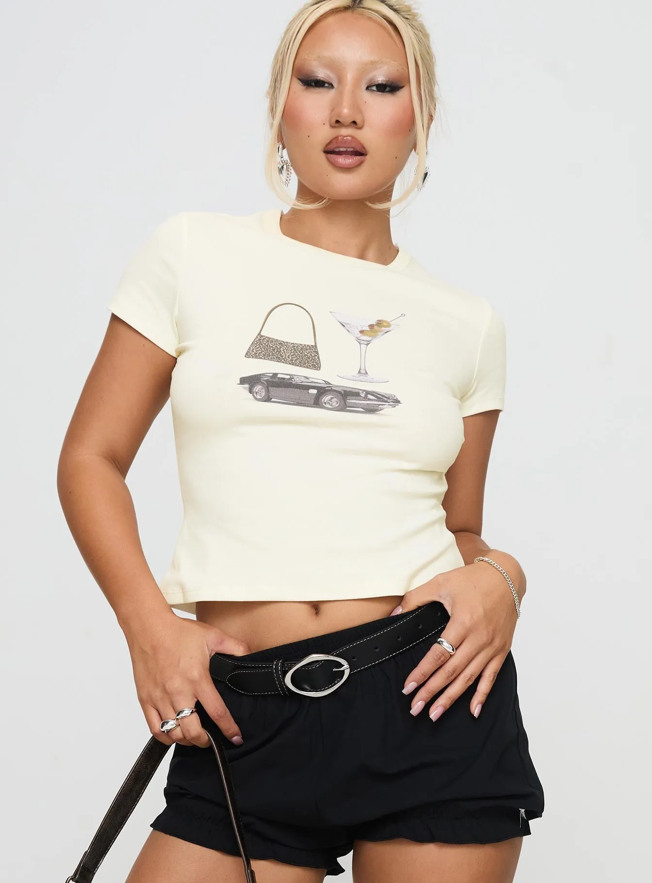 UV protection layer Marseille Manners Graphic Top Cream