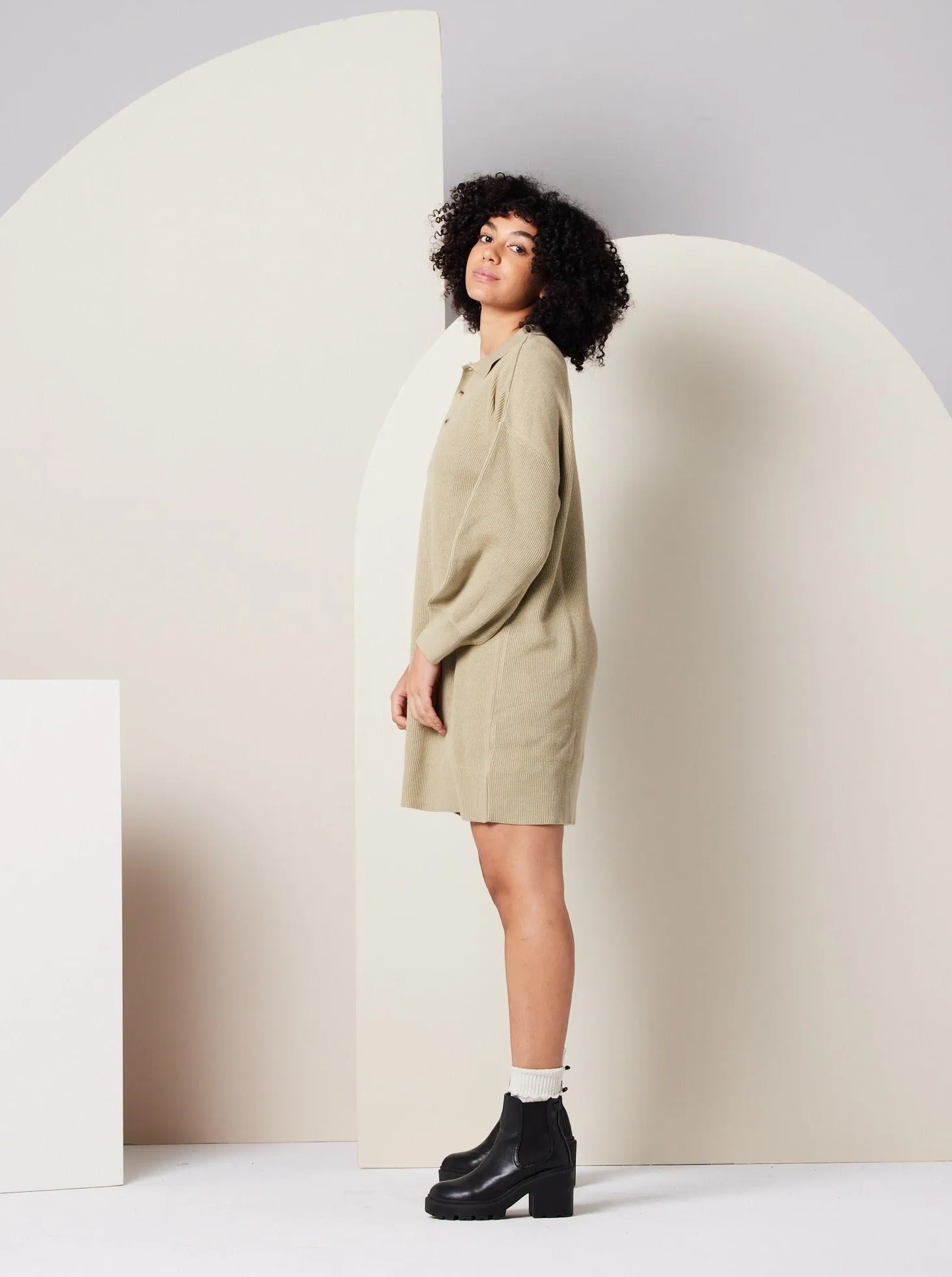 Daily Fit Smile Ease Griffin Sweater Dress - Khaki Green