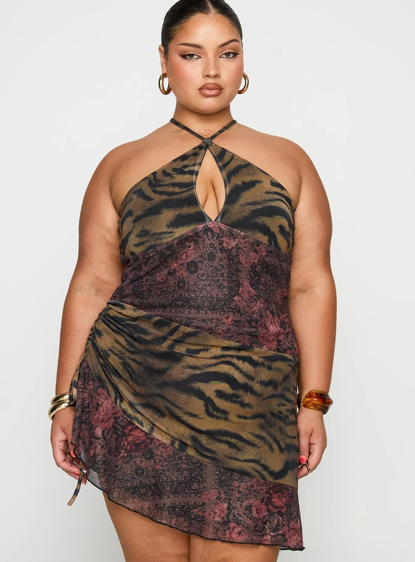 Scene Soft Scene Pop Syrefena Halter Mini Dress Multi Curve