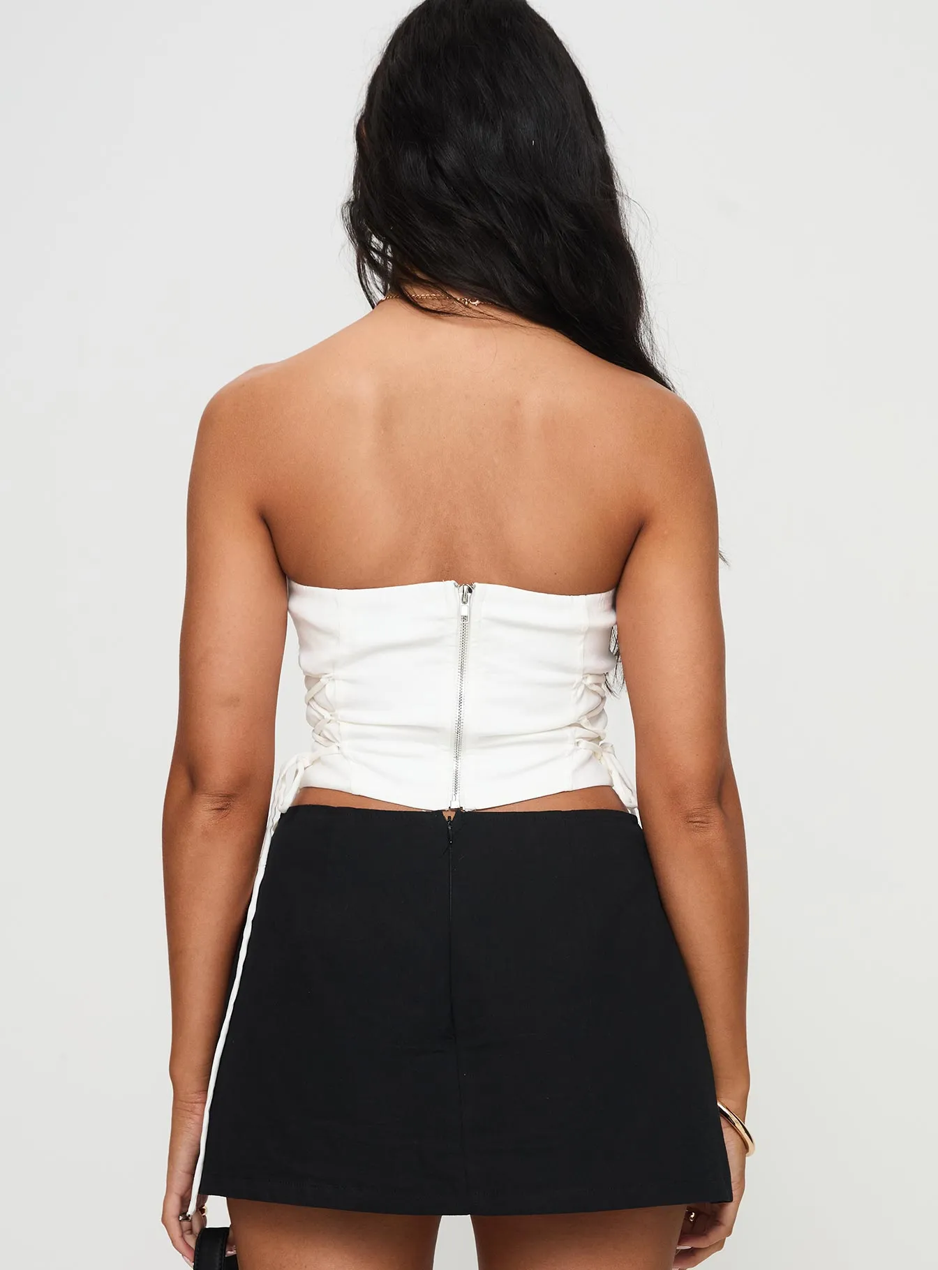 Tapered Side Panels Resilient Fabric Blend Poppet Strapless Top White