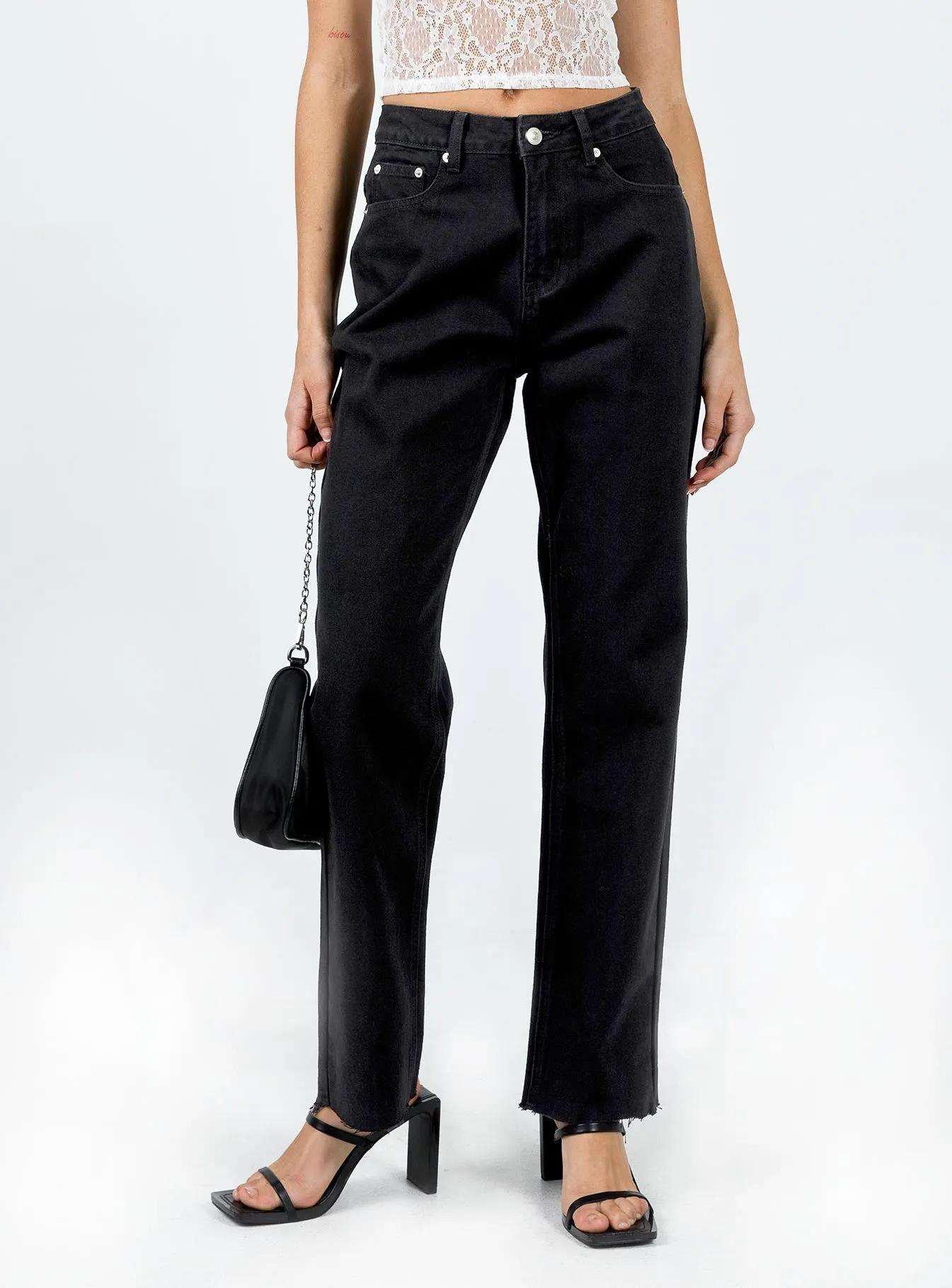 Minimalist Style Chill Outfit Natural Fit Gerarde Straight Leg Jean Black
