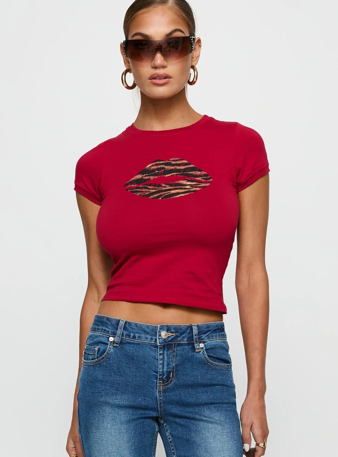 Cozy Vibe Comfortable and stylish Sutin Tee Red
