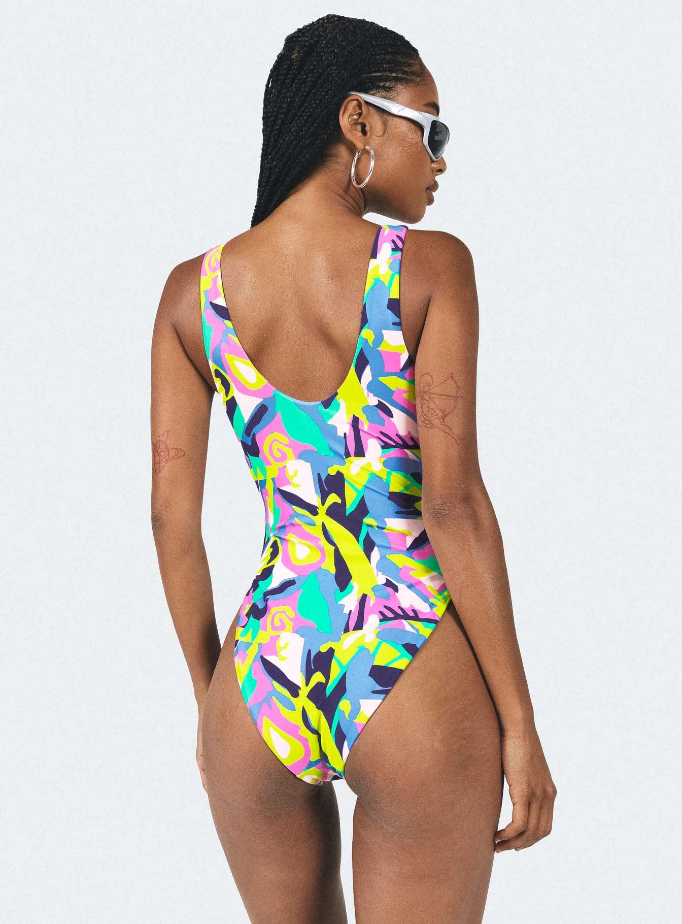 Sand Resistant Finish Cantella One Piece Multi