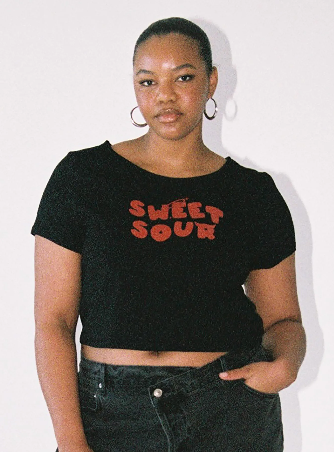 Sweet N Sour Tee Black / Red Curve Retro nostalgia Easy Care Fabric