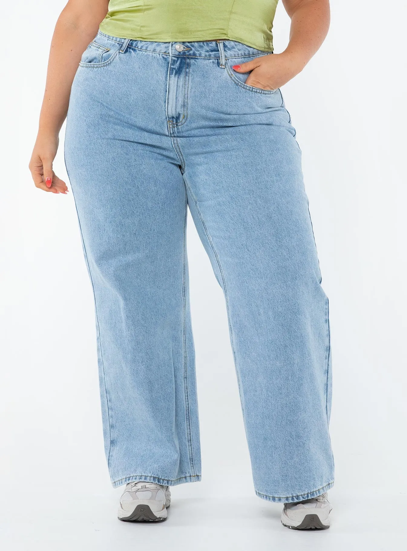 Denver Denim Jeans Mid Wash Curve Sustainable Beach Day