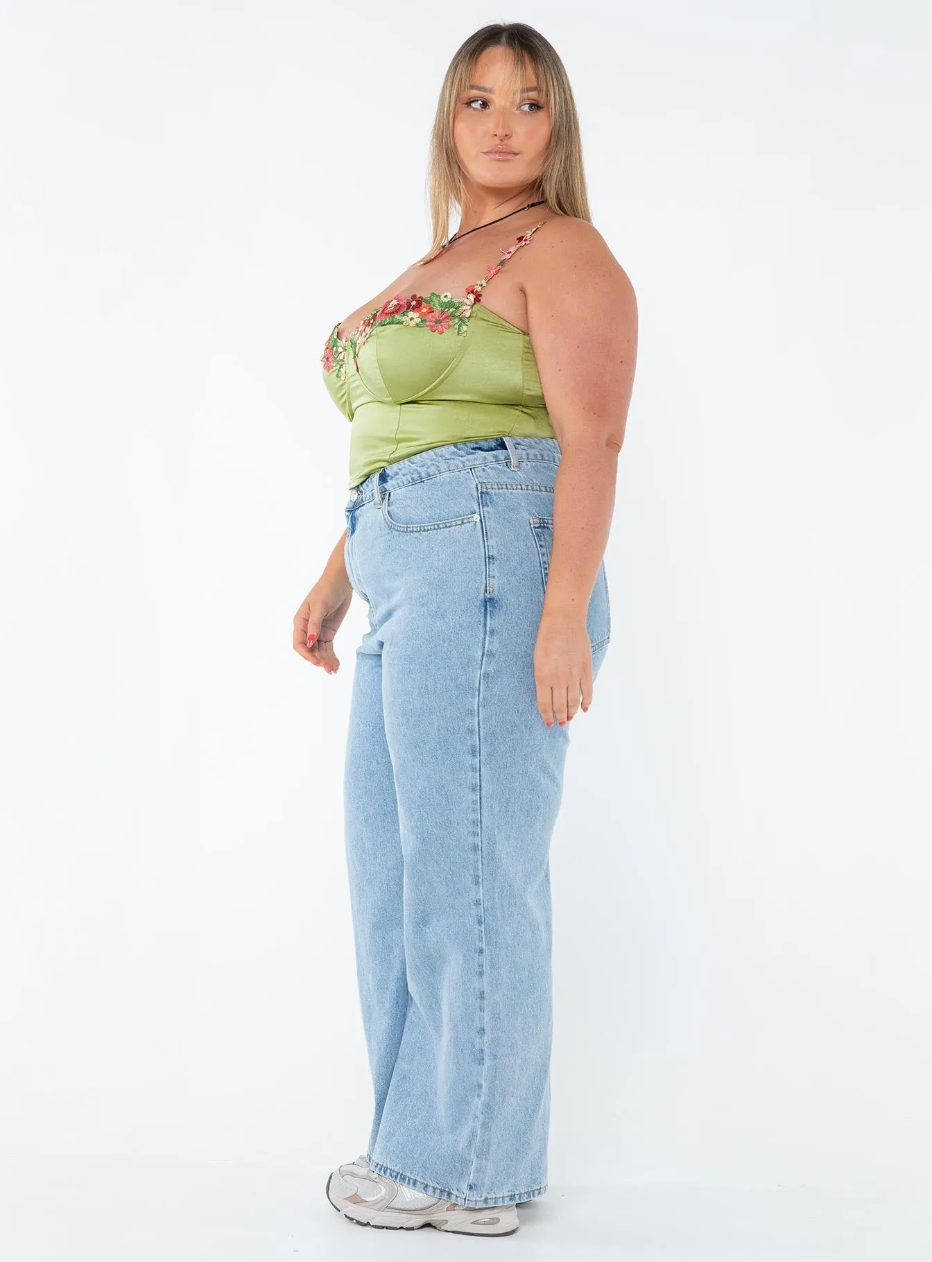 Denver Denim Jeans Mid Wash Curve Easy Layering Sandblasted Finish