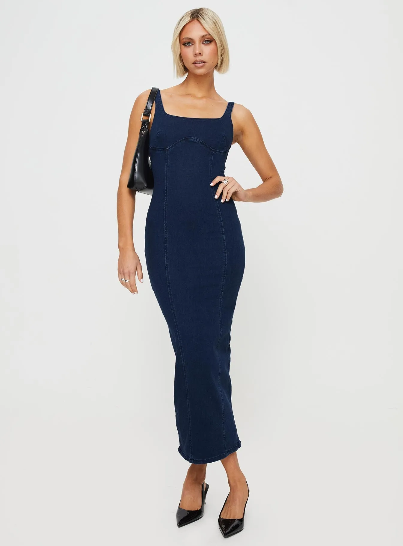 This dress offers both style and practicality ensuring you always look your best Dream Flow Hollas Maxi Dress Blue