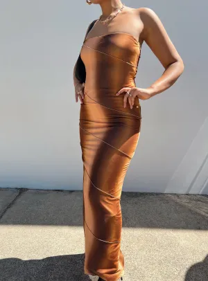 With its simple silhouette this maxi dress offers a flattering look for all body types Perfect for layering with jackets or sweaters this maxi dress works for year-round wear Luela Maxi Dress Brown