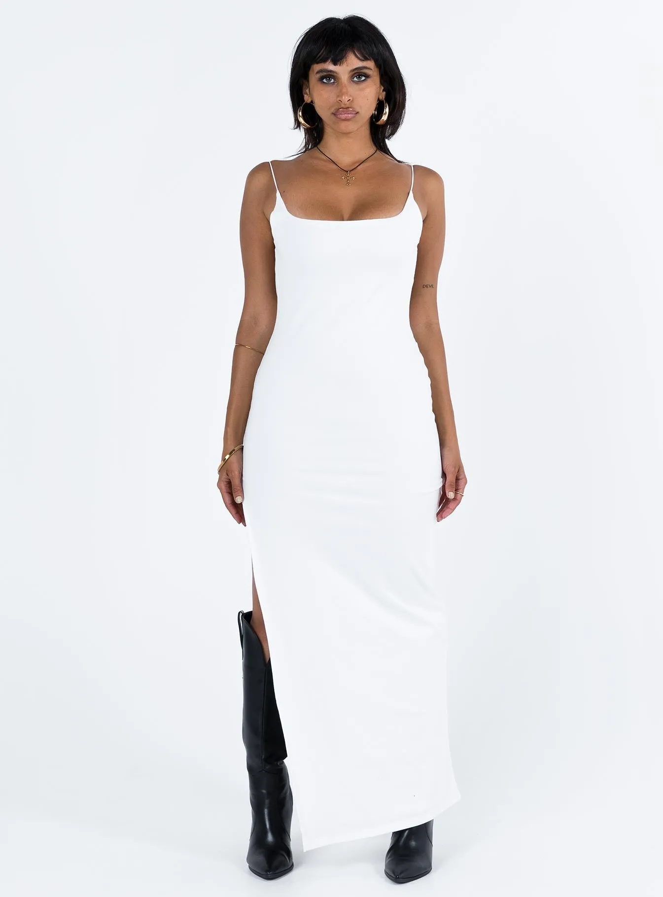 Suzette Maxi Dress White This dress provides the perfect blend of comfort and sophistication for any occasion Happy Vibe