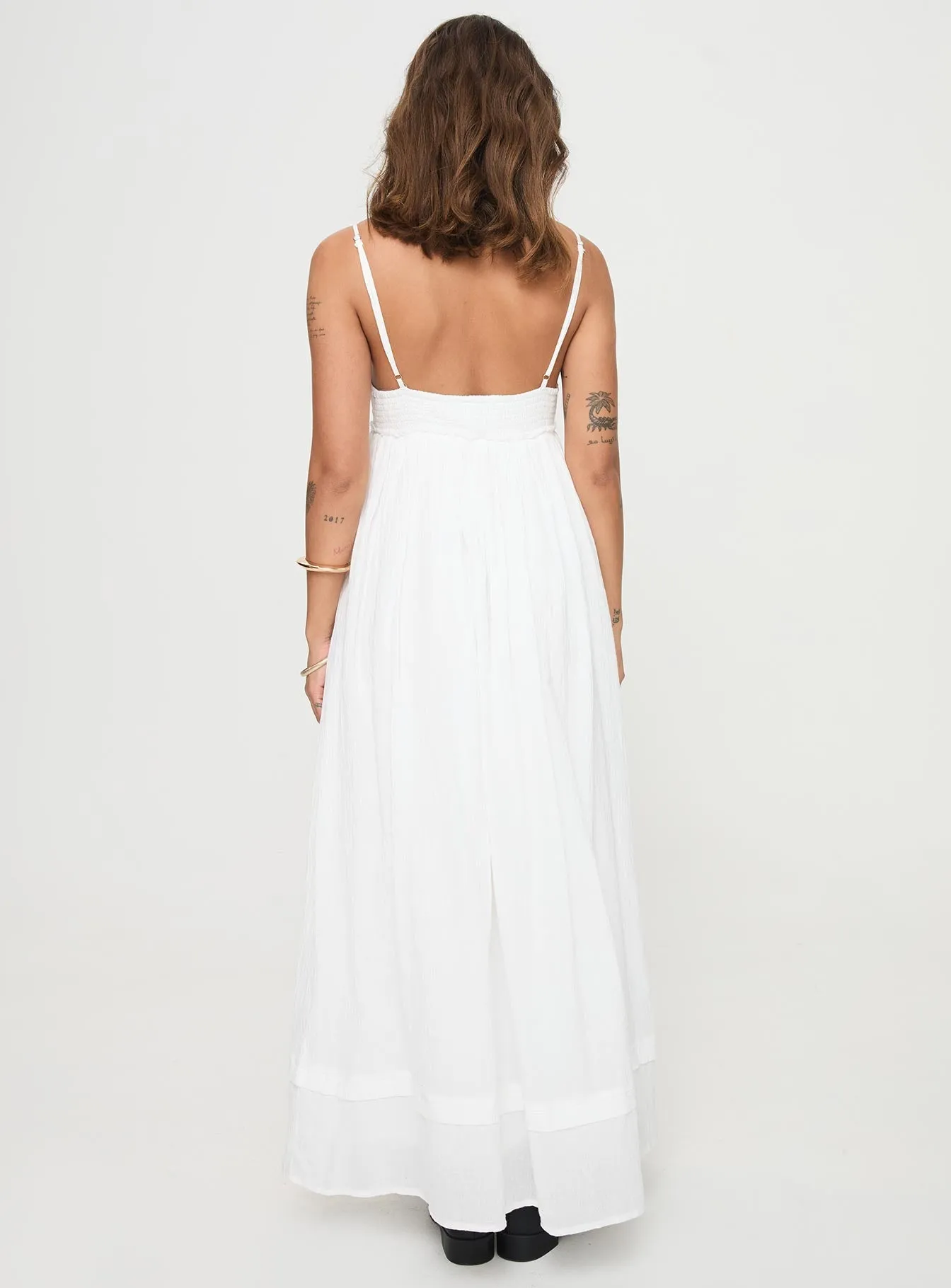 Eriksson Maxi Dress White Stunning full-length outfit