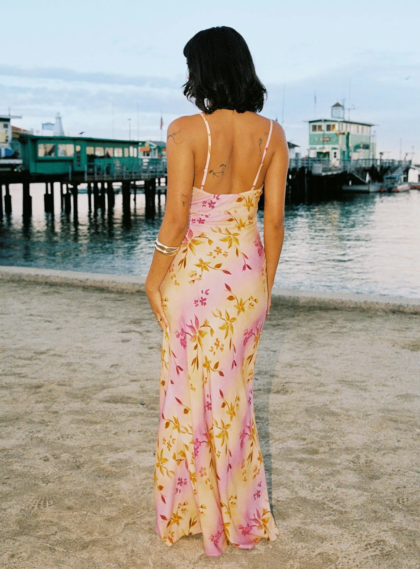 Perfect for casual outings or formal events this dress can be styled to suit any occasion Lauraline Maxi Dress Pink / Floral
