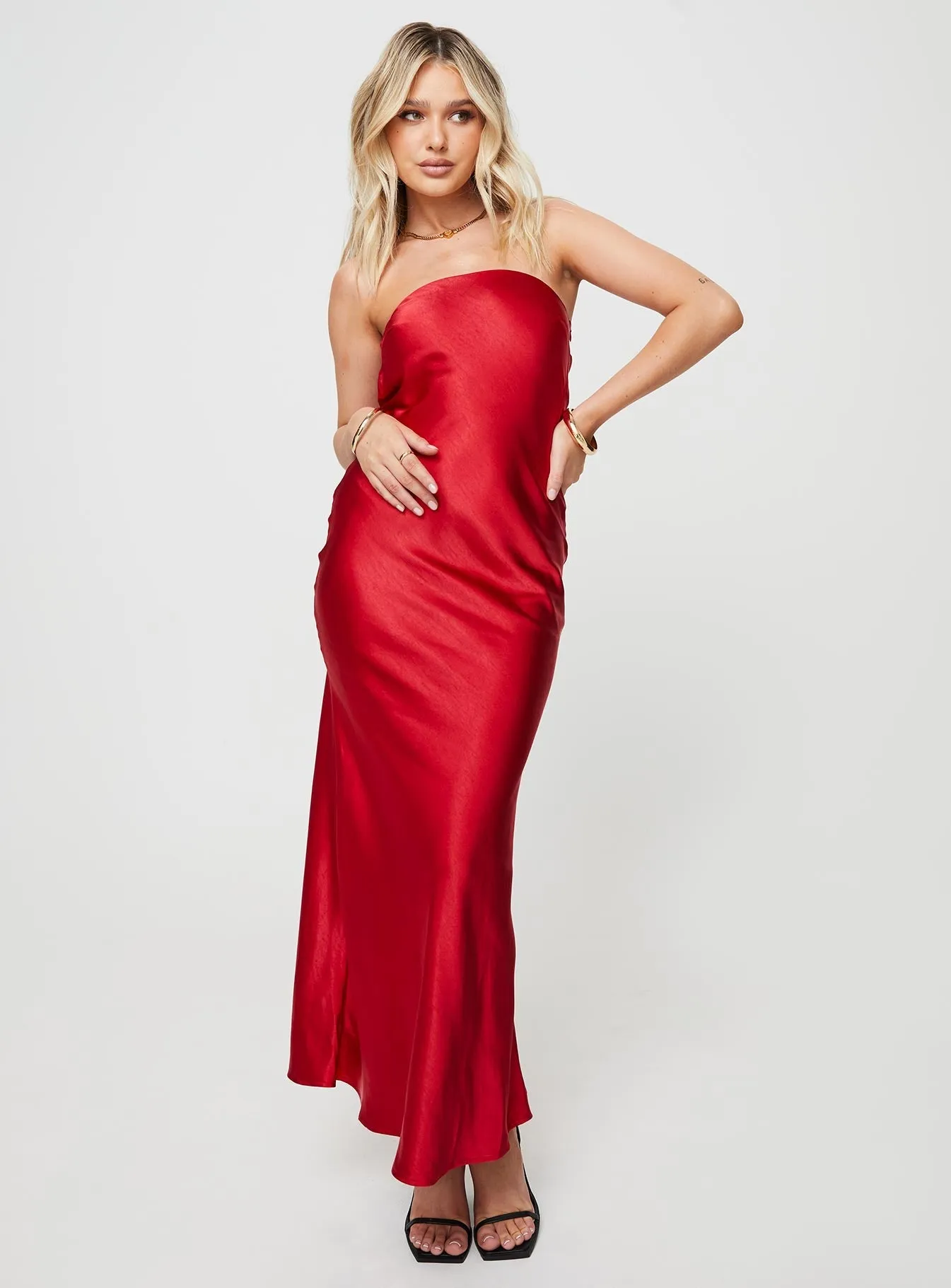 Weekend Escape Haley Maxi Dress Red