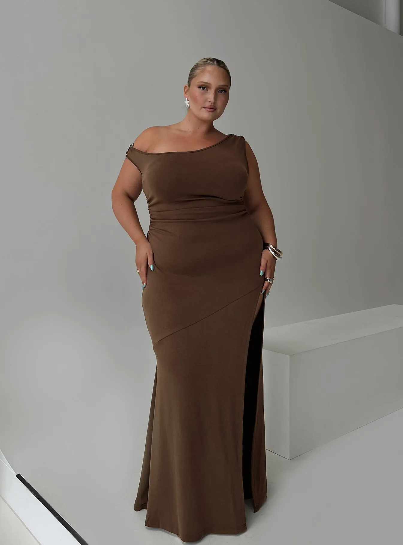 Sunrise Glow Stair Glow Rios One Shoulder Maxi Dress Brown Curve