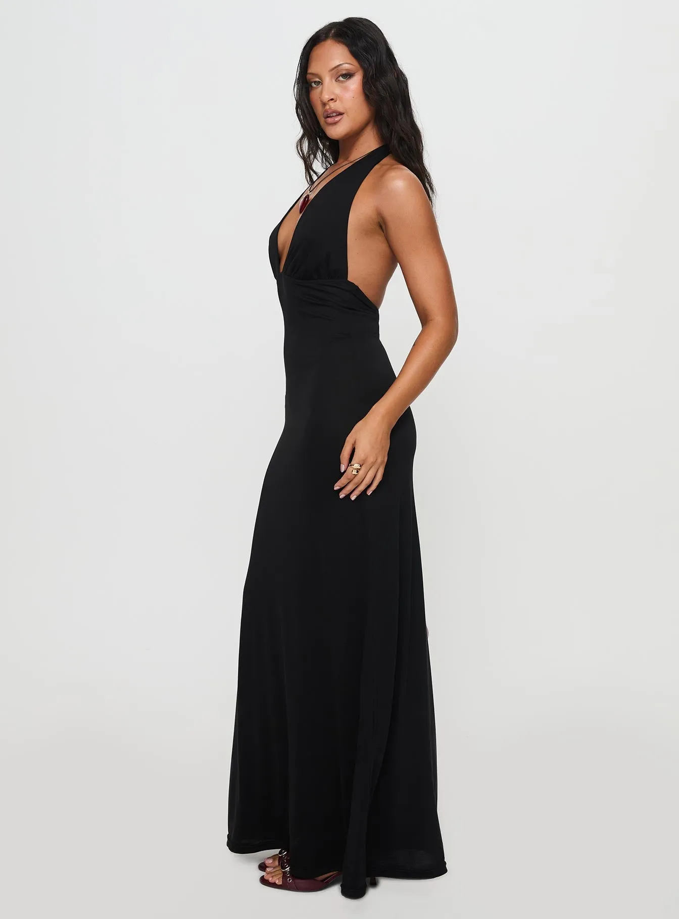 Feminine flowing piece Effortless chic full-length dress Tinisie Maxi Dress Black