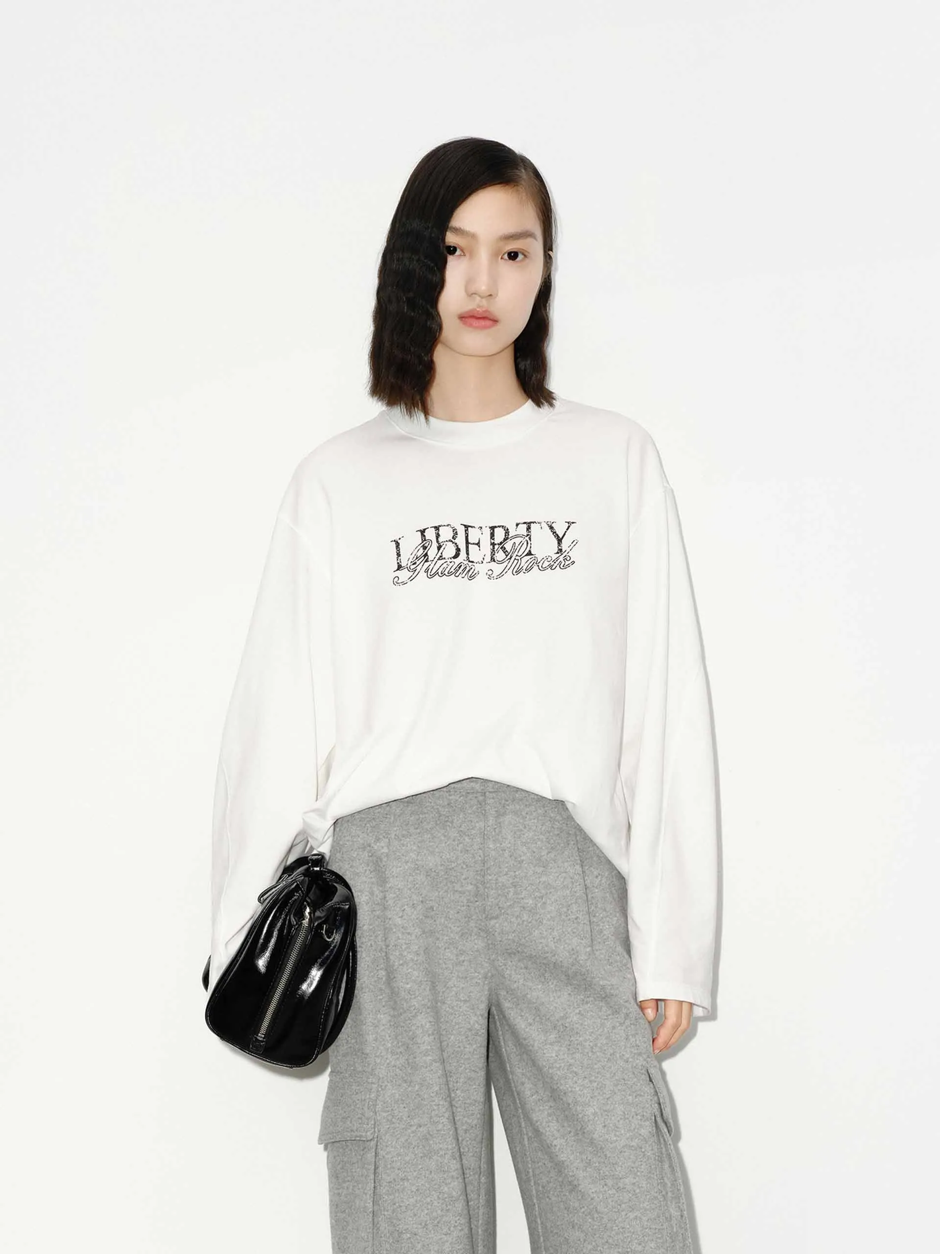 Loose Front Letter T-shirt semi-formal style Fashion-Ready