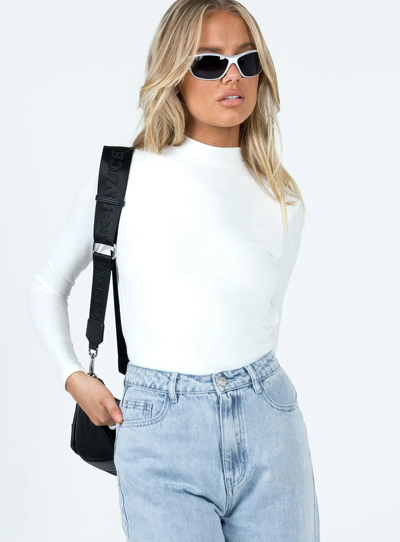 Urban Classic Yoga Family Cosmos Backless Bodysuit Ivory