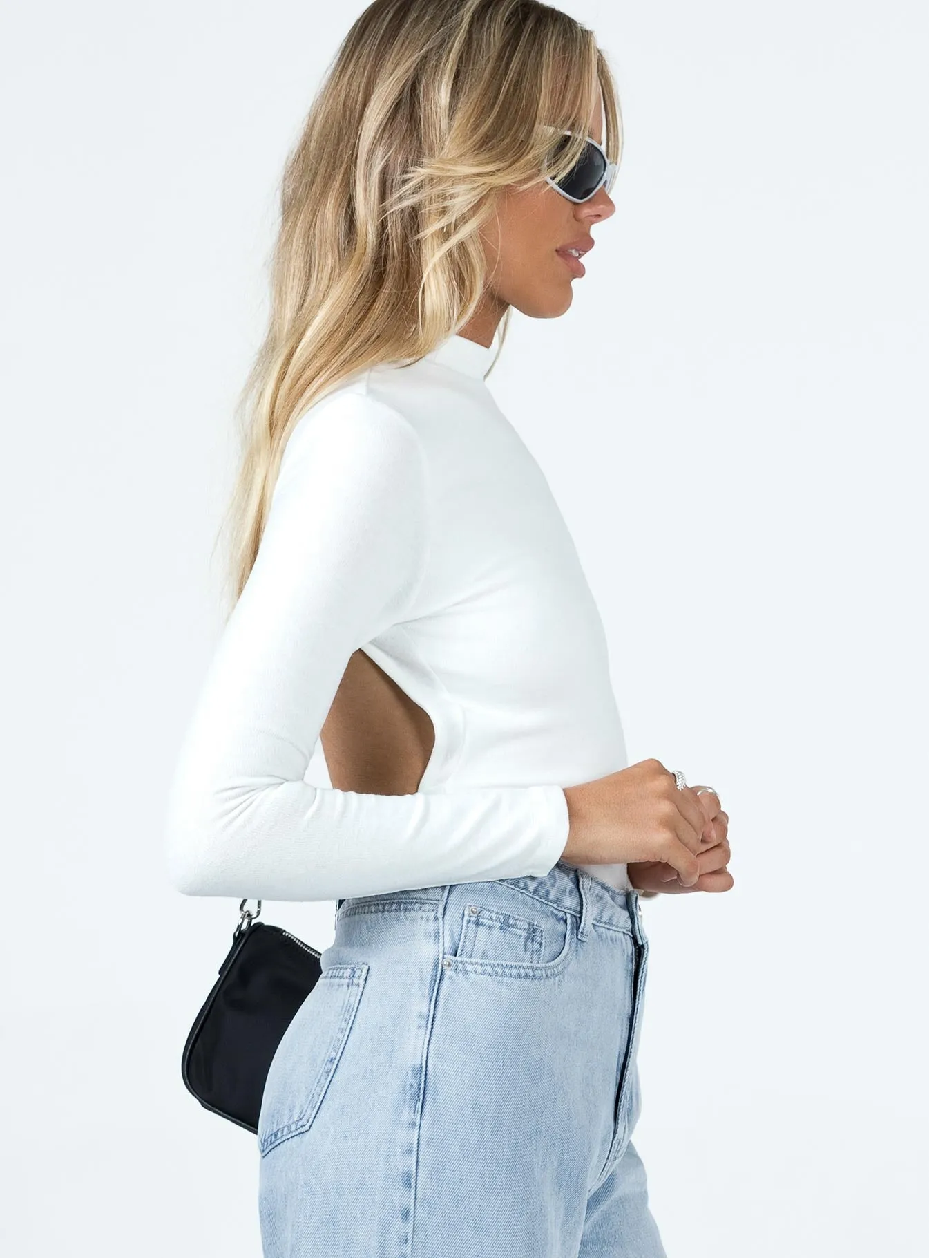 Cosmos Backless Bodysuit Ivory Relax Guest Natural Modern
