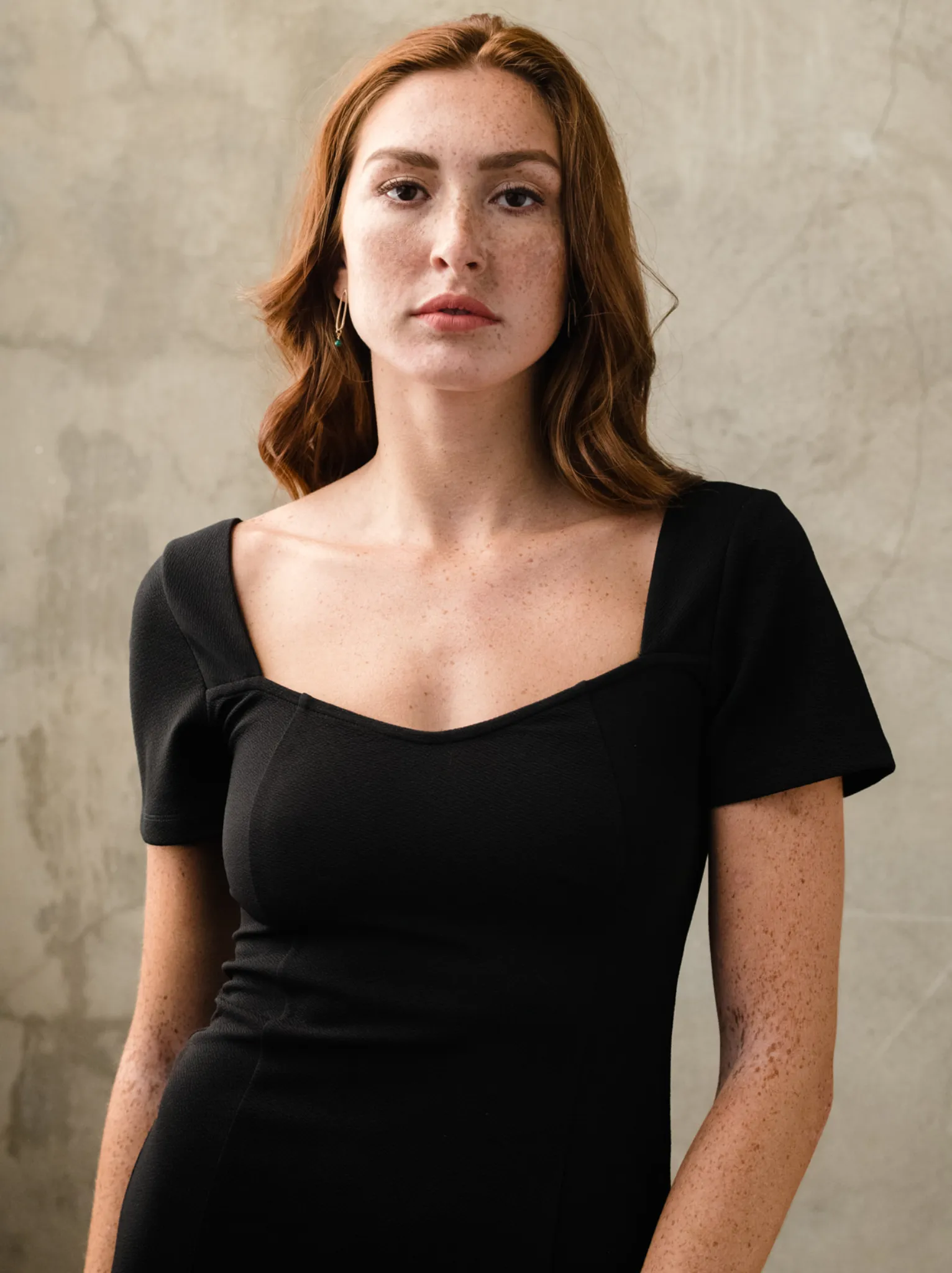 Aubrey Crepe Midi Dress - Black Balance Core FlexibleFit