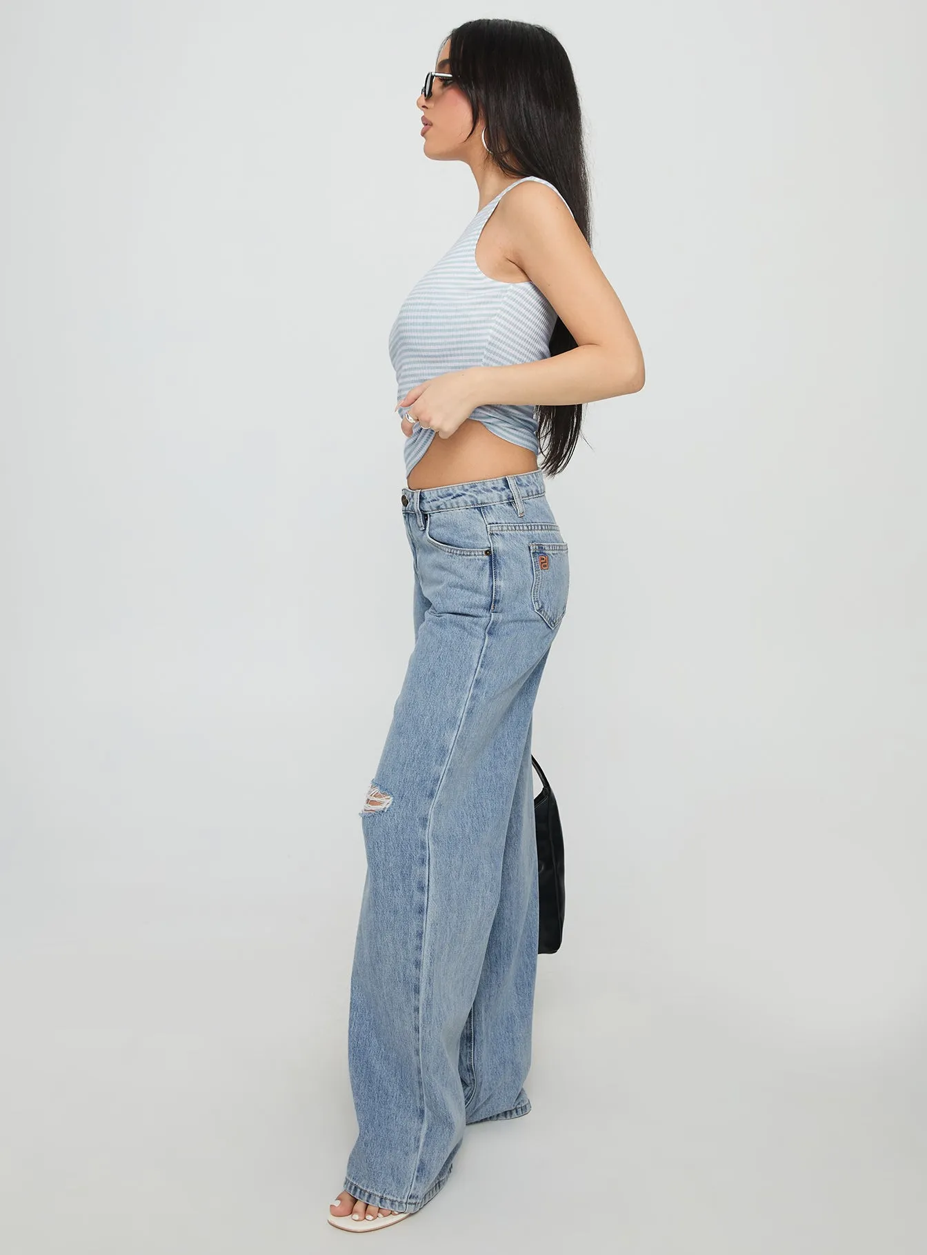 No Fuss Style Versatile Everyday Wear Kadison Low Rise Straight Leg Jeans Mid Wash Blue