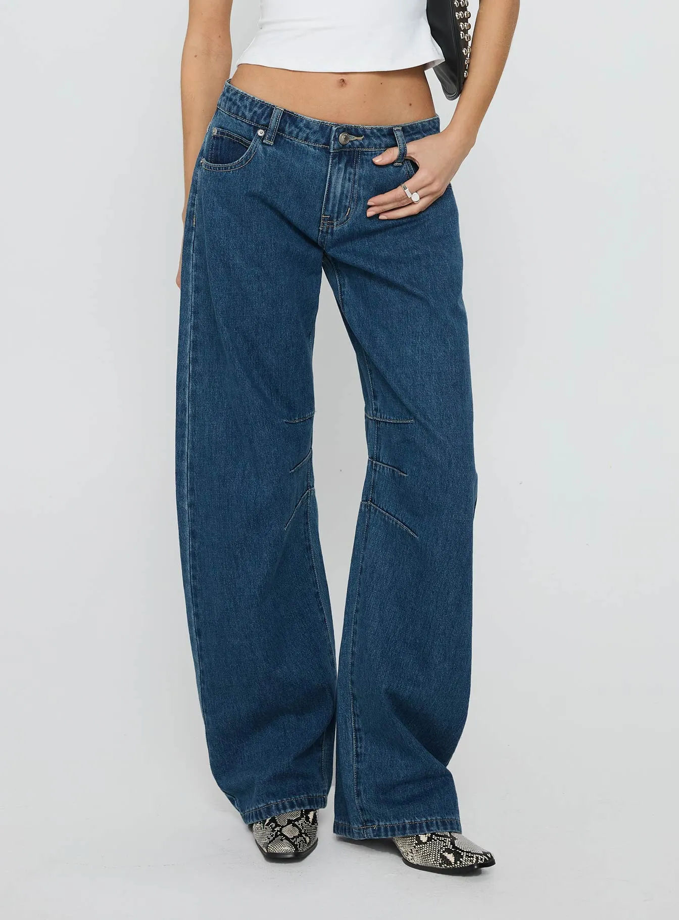 Morning Stroll Professional Wear Brunch Outfit Tippie Low Rise Barrel Leg Jeans Mid Wash