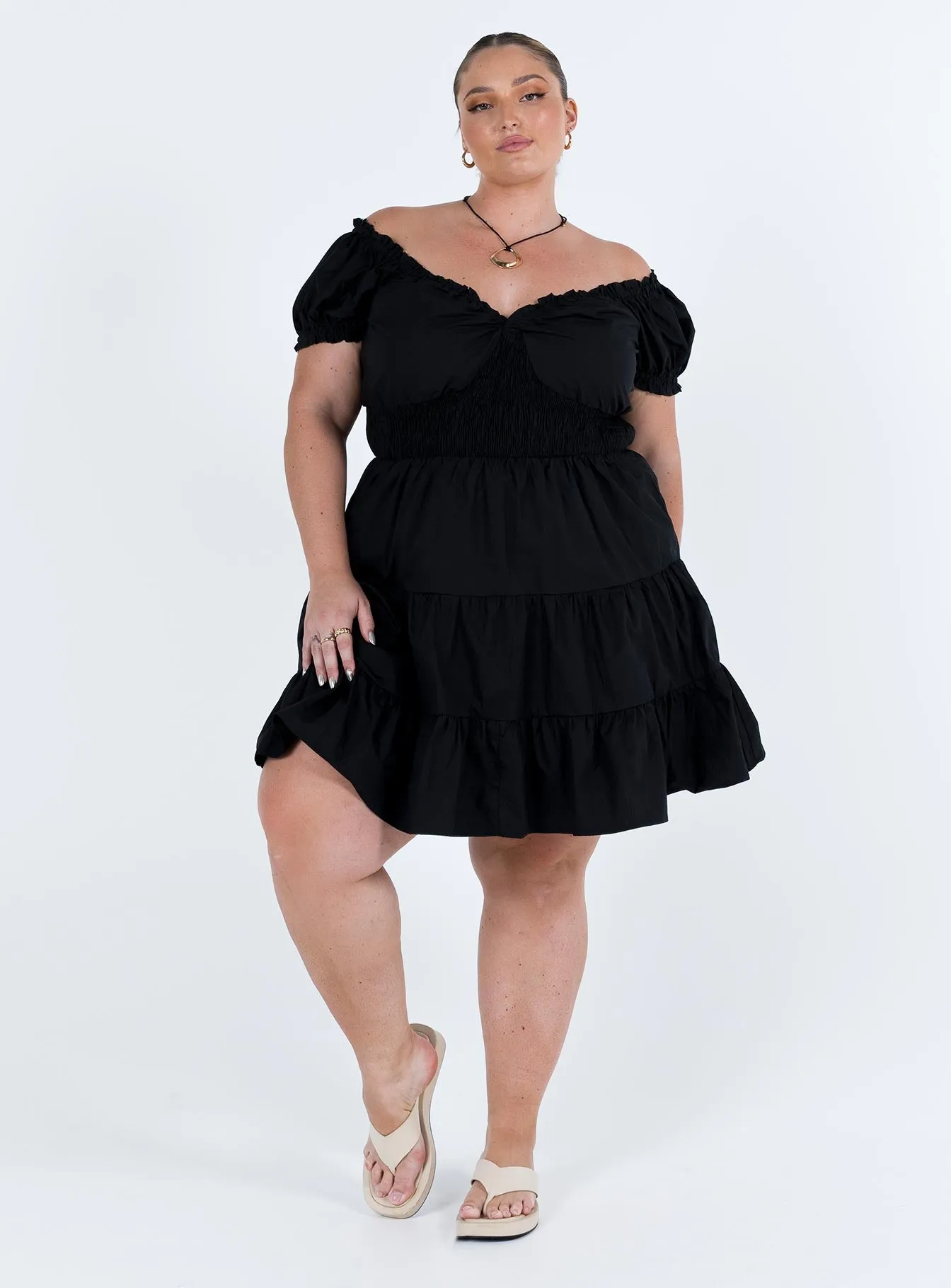 Daniela Mini Dress Black Curve Stylish mini for brunch