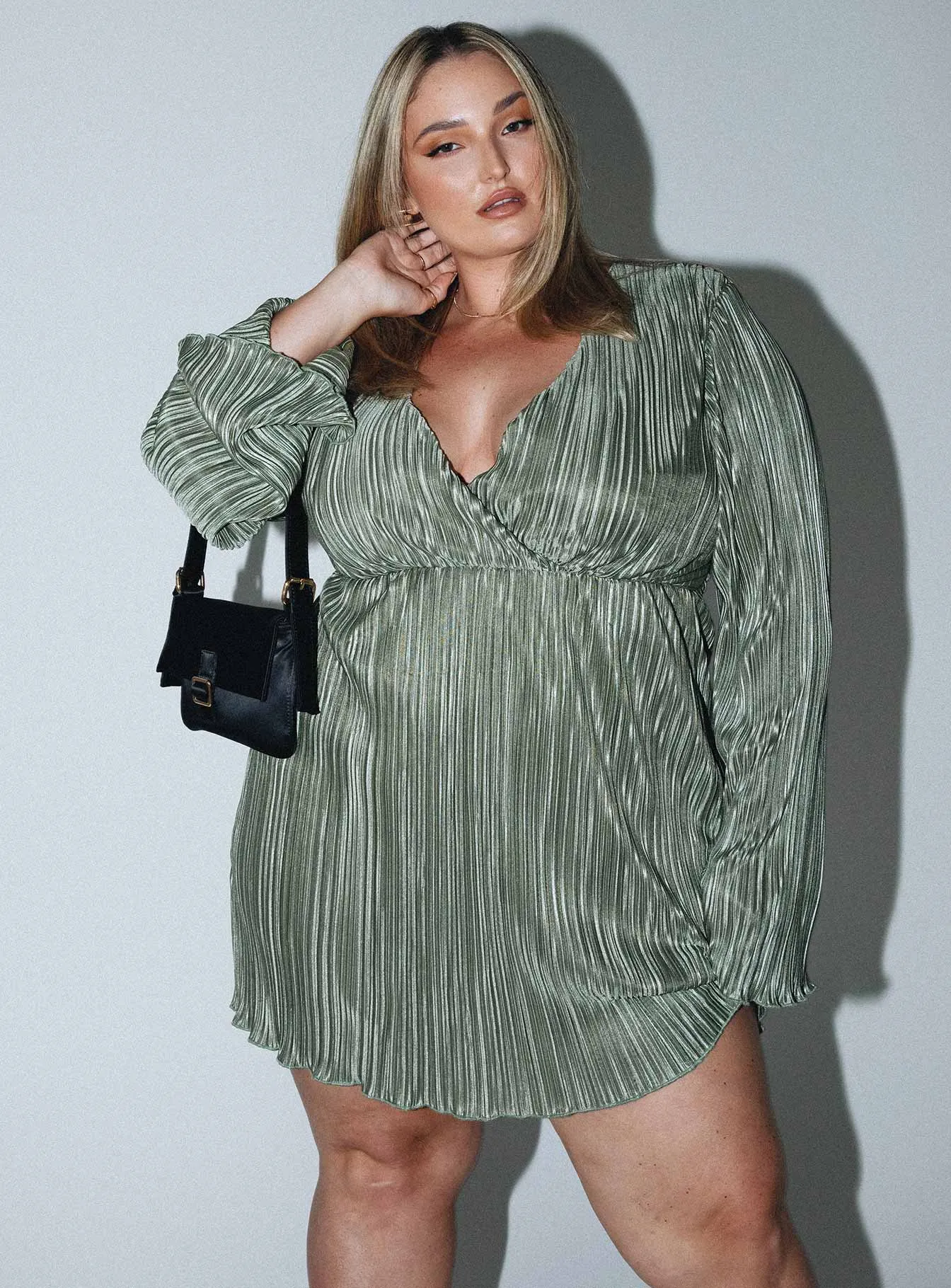 Cindie Mini Dress Green Curve Casual Chic Wear Stage Pop