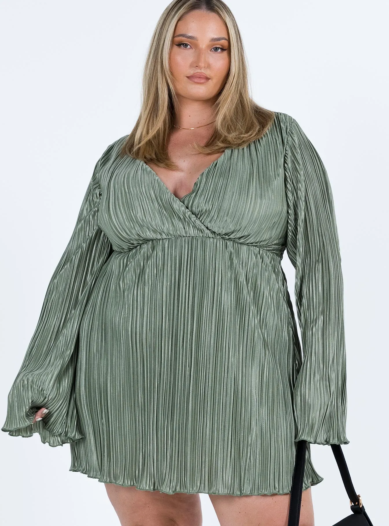 Non Restrictive Cindie Mini Dress Green Curve