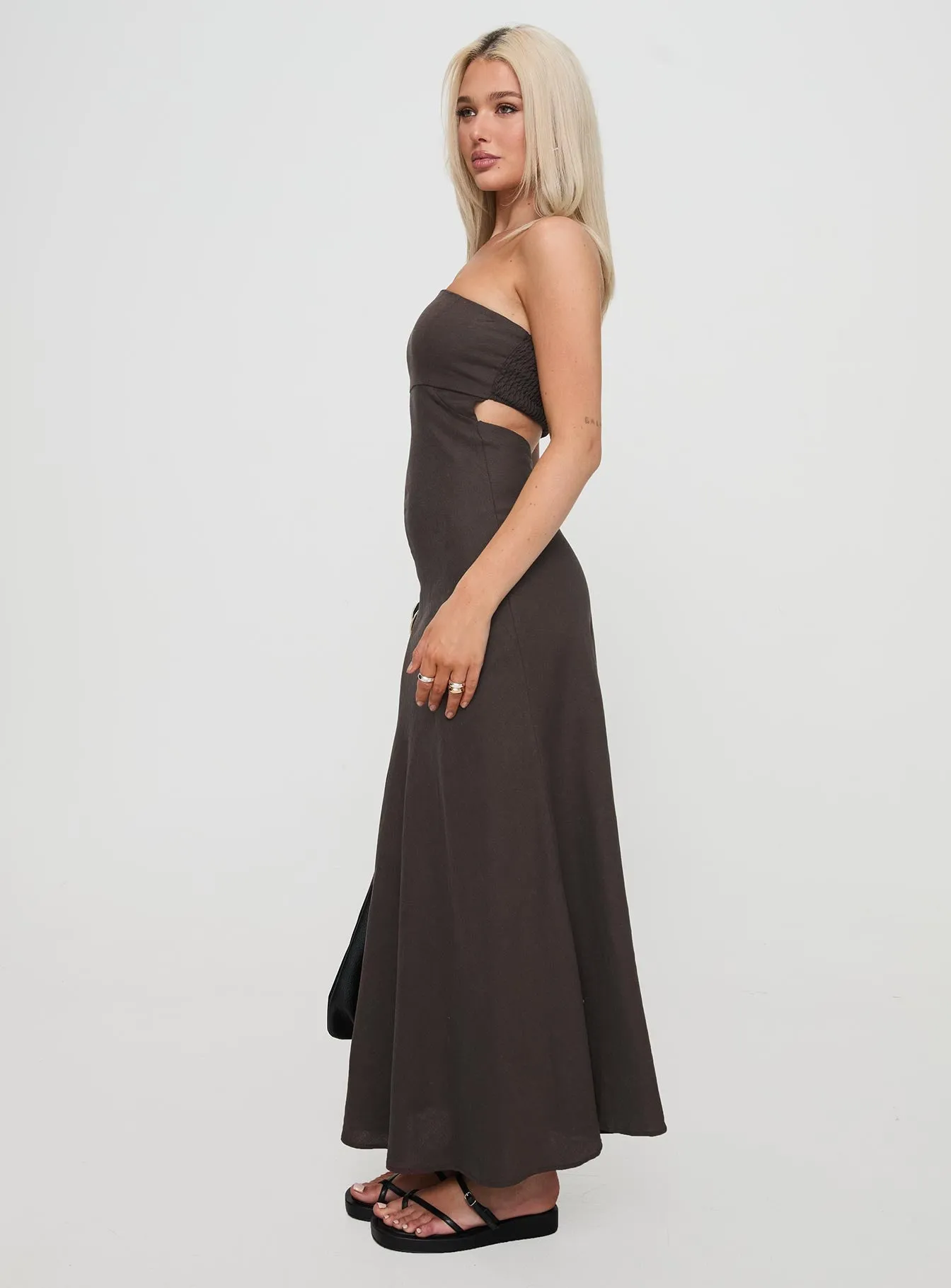 Yahir Strapless Maxi Dress Brown This dress offers both style and practicality ensuring you always look your best Effortless chic full-length dress