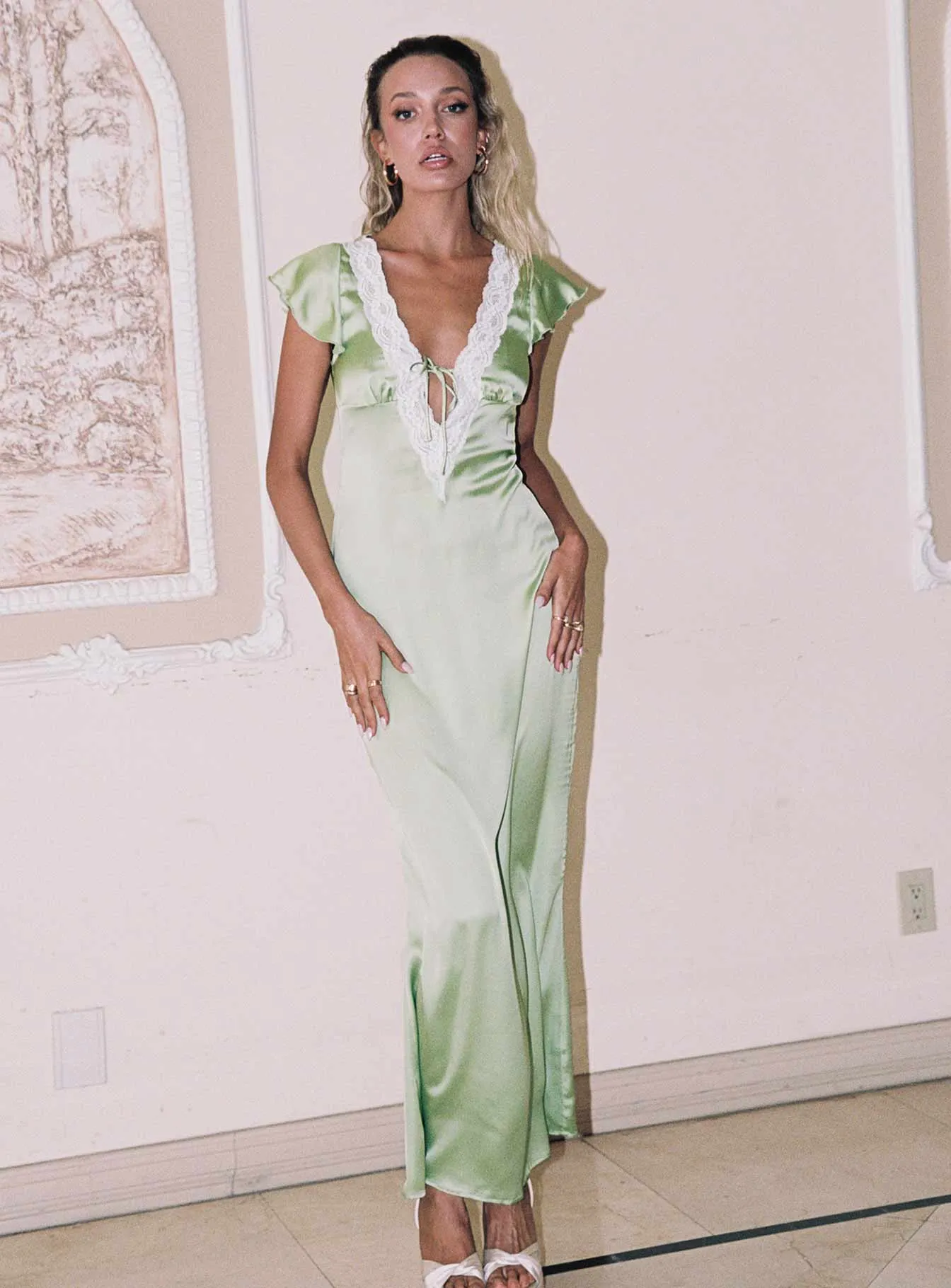 Elegant dress for evening Lily Bloom Armas Lace Trim Maxi Dress Green