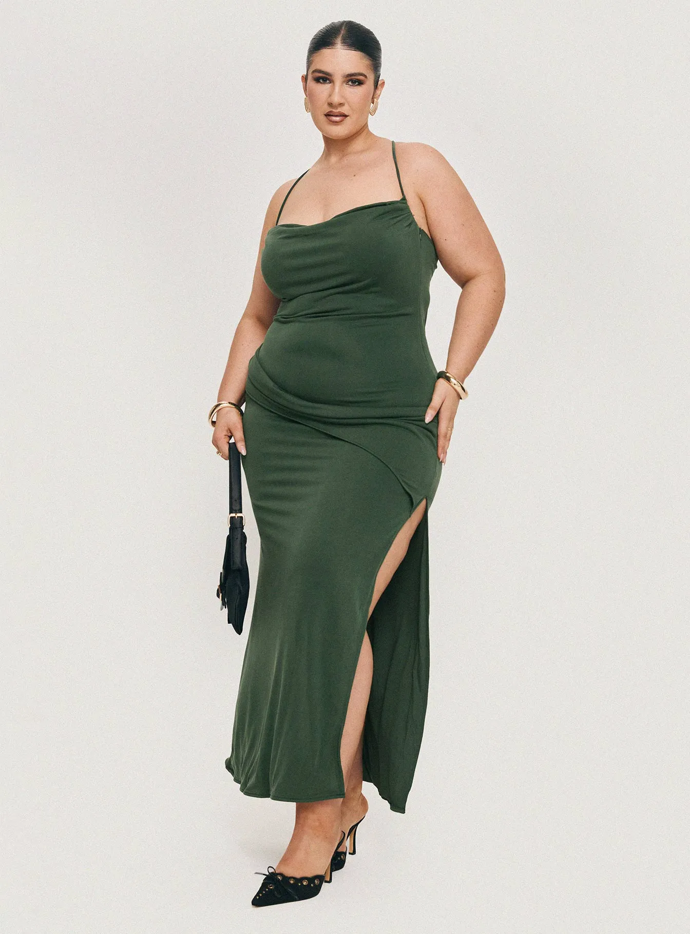 Light Weight With its comfortable fit this dress is perfect for all-day wear while maintaining an elegant appearance Marchesi Maxi Dress Green Curve
